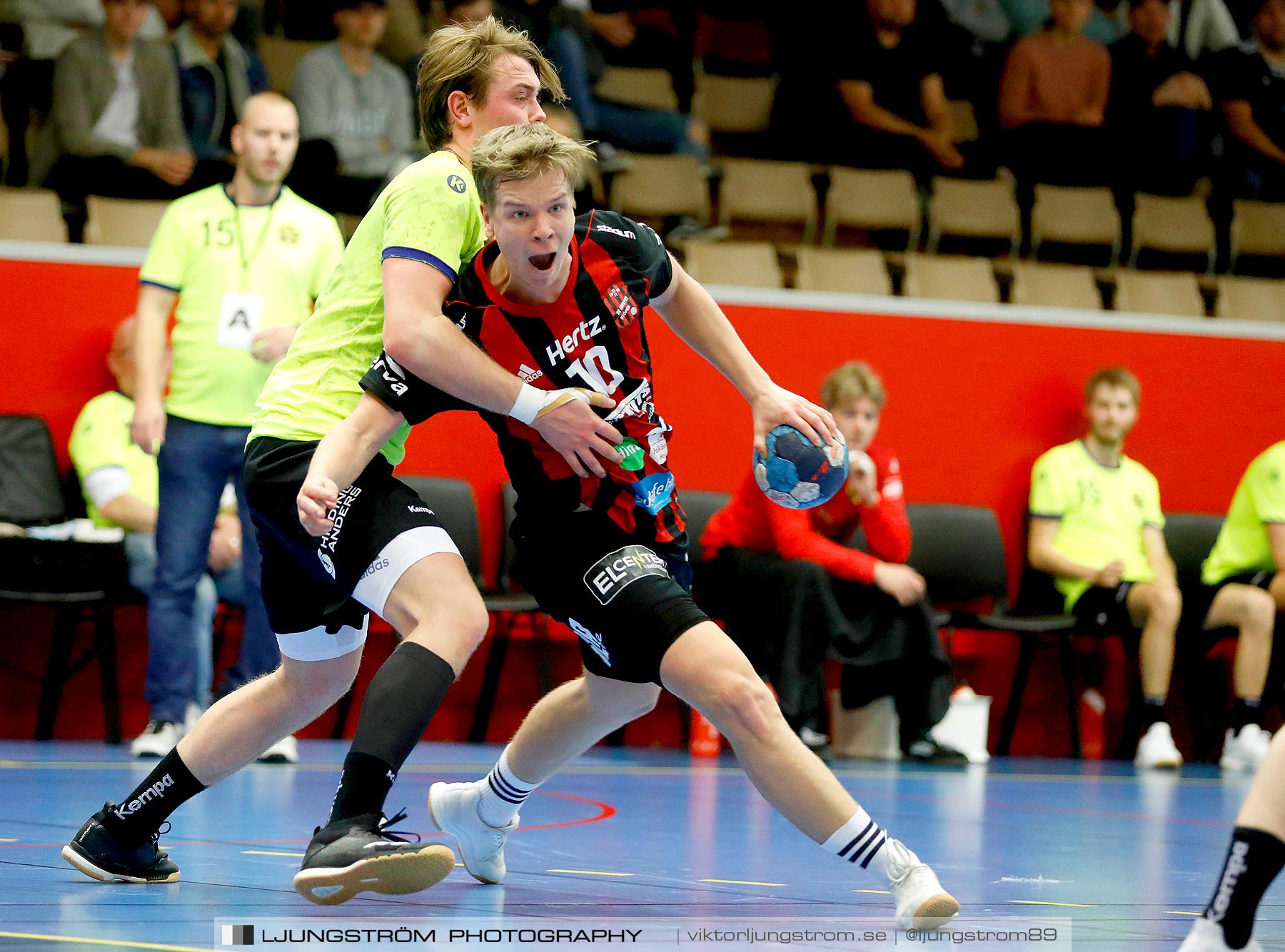 HK Country-HP Skövde 90 27-16,herr,Skövde Idrottshall,Skövde,Sverige,Handboll,,2019,228983