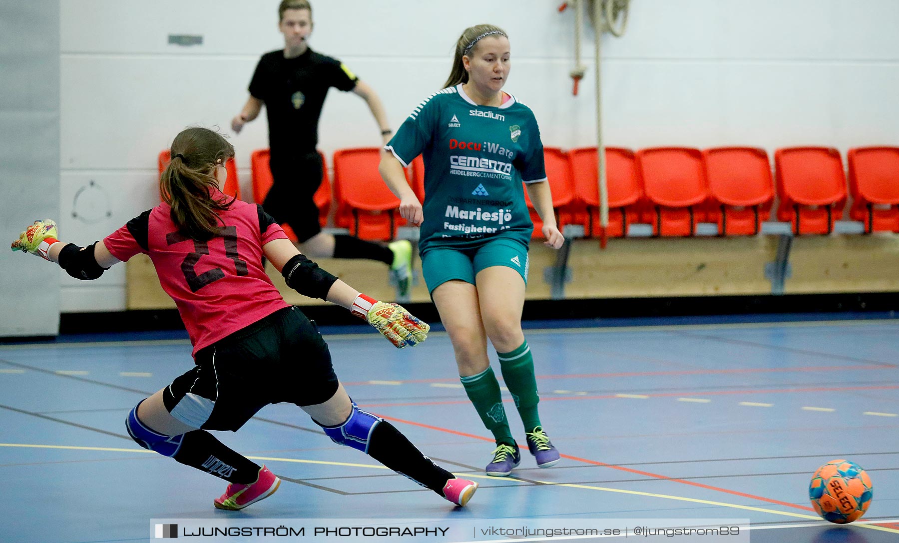 Dina-cupen 2020 Råtorps IK-Våmbs IF 1 3-1,dam,Idrottshallen,Töreboda,Sverige,Futsal,,2020,229610