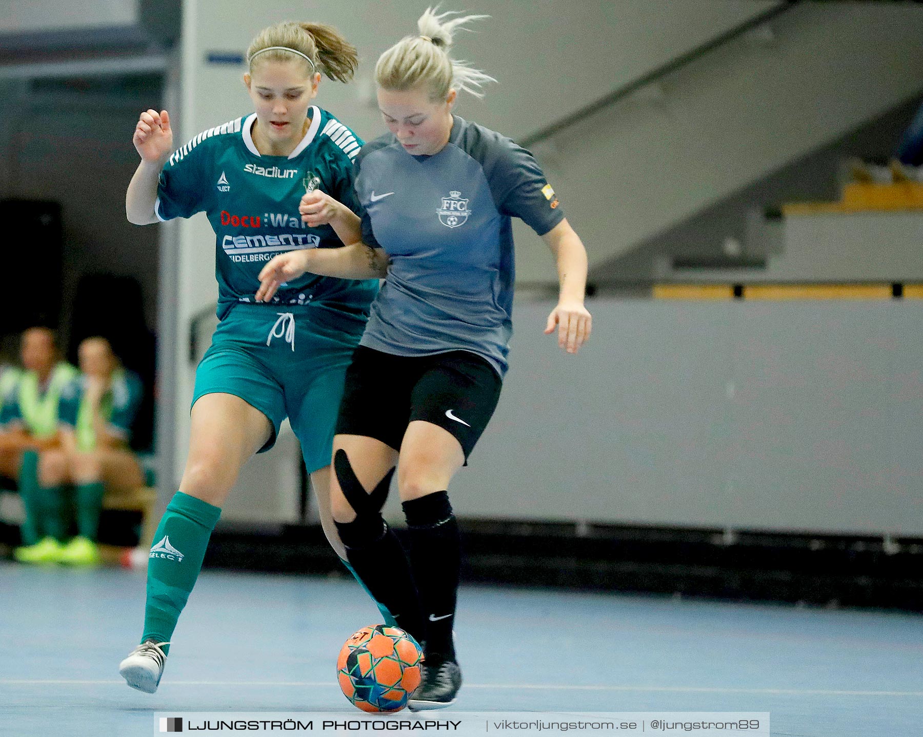 Dina-cupen 2020 1/2-final Falköping Futsal Club-Våmbs IF 2 2-0,dam,Idrottshallen,Töreboda,Sverige,Futsal,,2020,229723