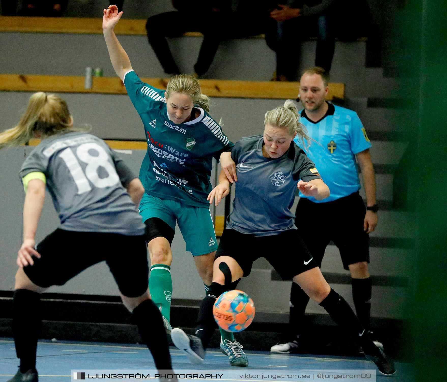Dina-cupen 2020 1/2-final Falköping Futsal Club-Våmbs IF 2 2-0,dam,Idrottshallen,Töreboda,Sverige,Futsal,,2020,229726