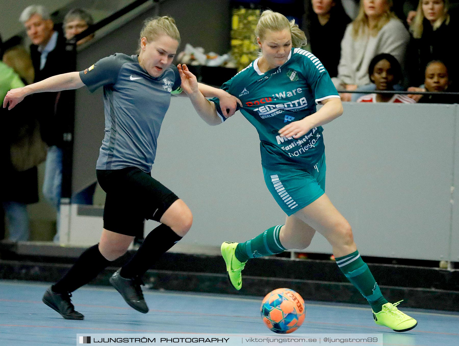 Dina-cupen 2020 1/2-final Falköping Futsal Club-Våmbs IF 2 2-0,dam,Idrottshallen,Töreboda,Sverige,Futsal,,2020,229750