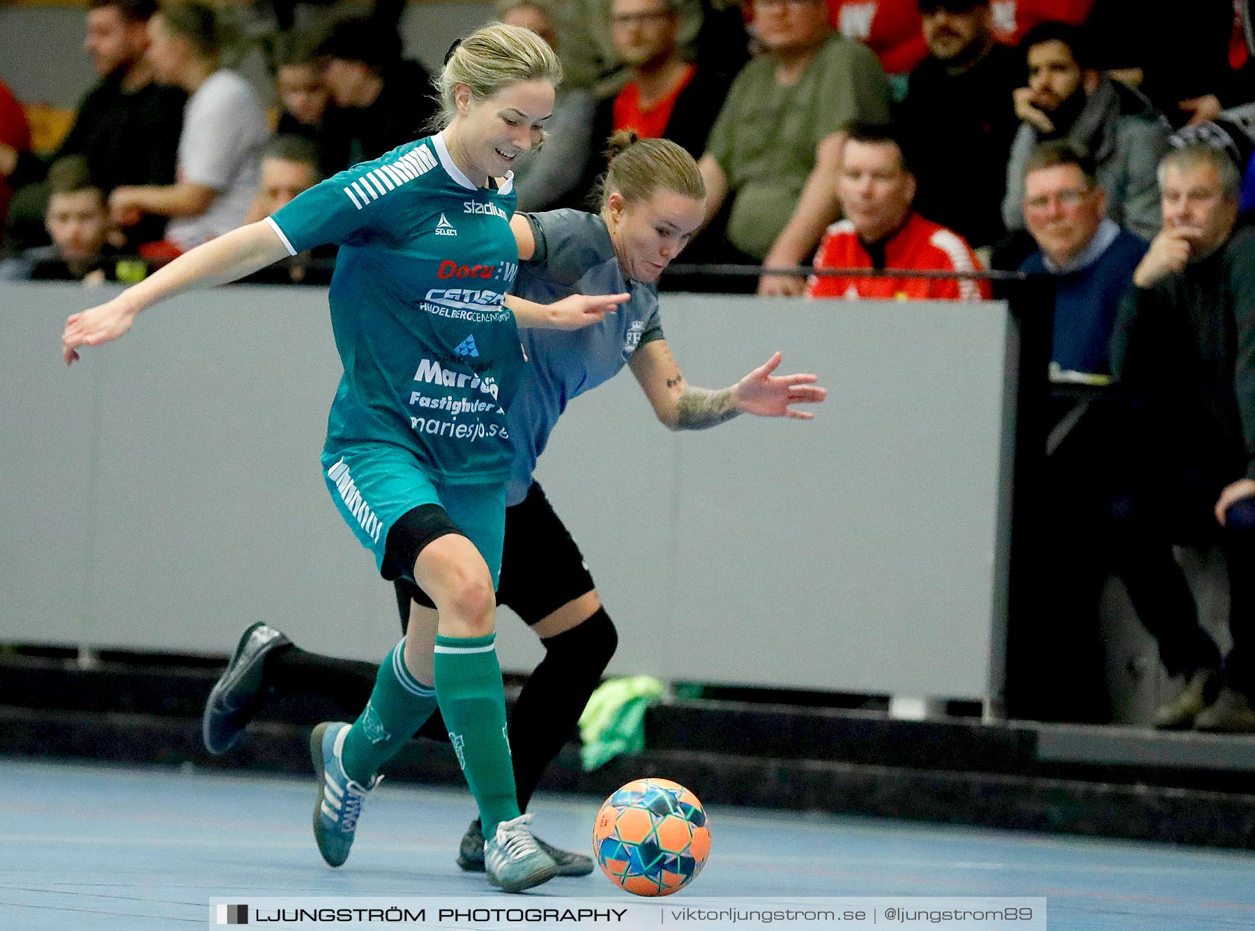 Dina-cupen 2020 1/2-final Falköping Futsal Club-Våmbs IF 2 2-0,dam,Idrottshallen,Töreboda,Sverige,Futsal,,2020,229762