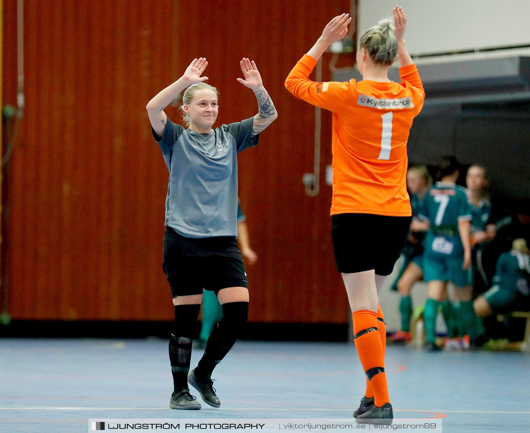 Dina-cupen 2020 1/2-final Falköping Futsal Club-Våmbs IF 2 2-0,dam,Idrottshallen,Töreboda,Sverige,Futsal,,2020,229765