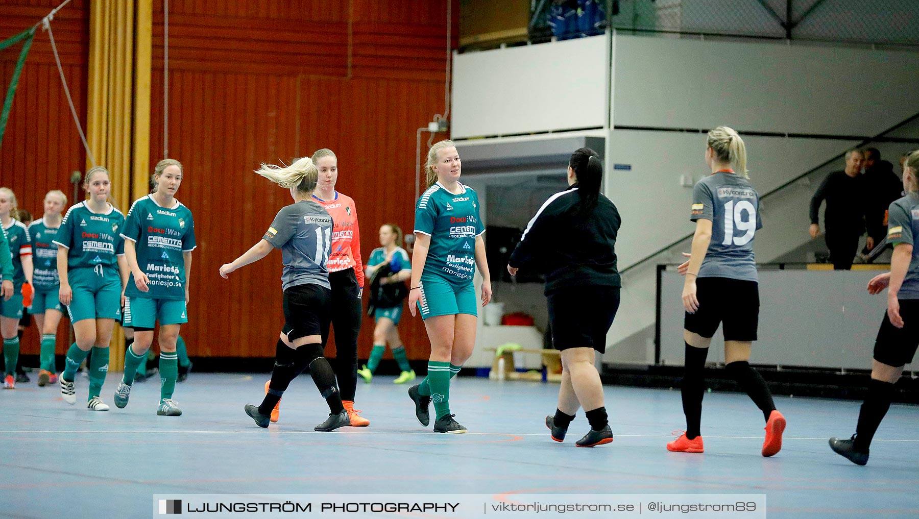 Dina-cupen 2020 1/2-final Falköping Futsal Club-Våmbs IF 2 2-0,dam,Idrottshallen,Töreboda,Sverige,Futsal,,2020,229768