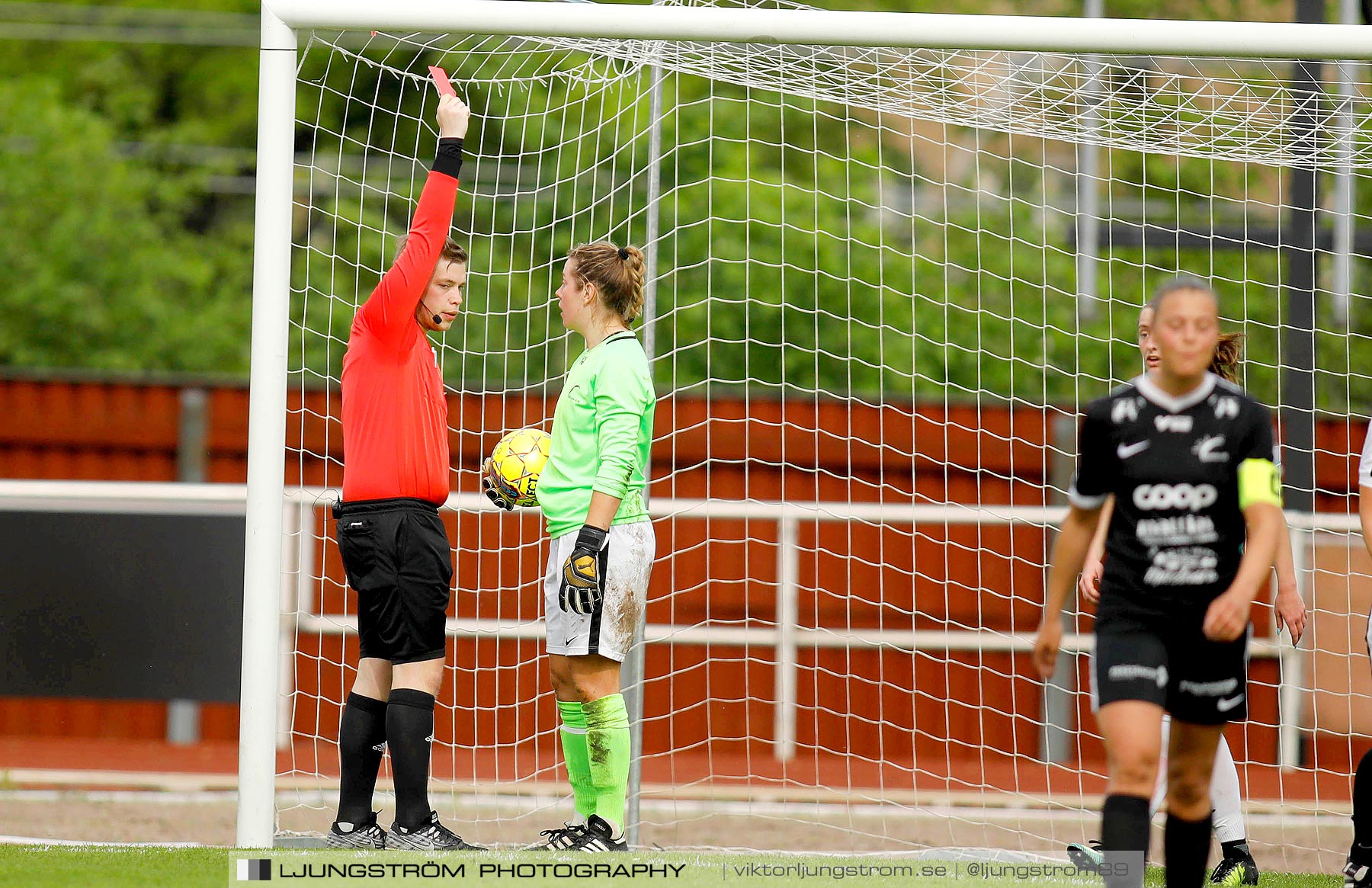 Skövde KIK-Alingsås FC United 1-5,dam,Södermalms IP,Skövde,Sverige,Fotboll,,2019,232158