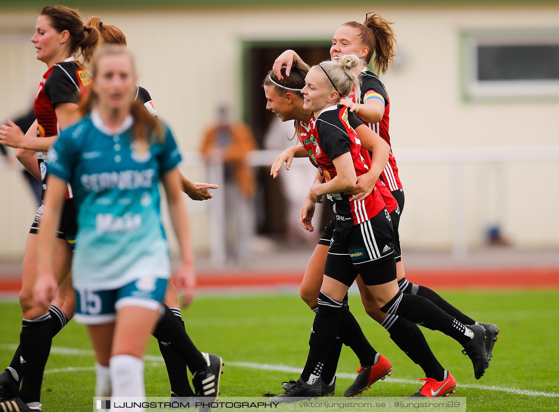 Lidköpings FK-Alingsås FC United 3-3,dam,Framnäs IP,Lidköping,Sverige,Fotboll,,2020,241817