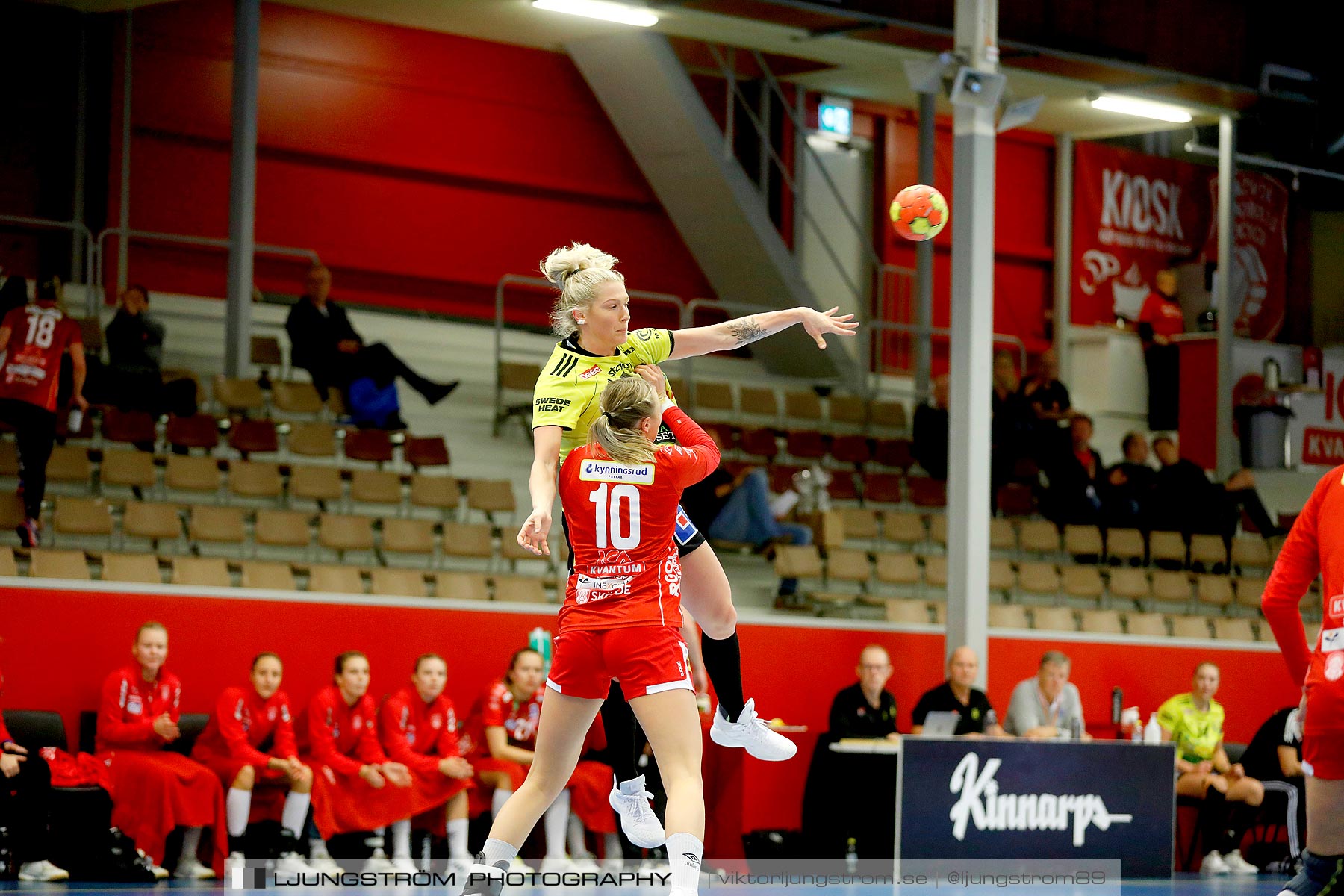 Skövde HF-IK Sävehof 14-30,dam,Skövde Idrottshall,Skövde,Sverige,Handboll,,2020,244840