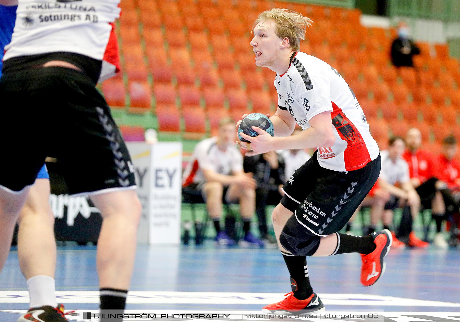 IFK Skövde HK-Eskilstuna Guif IF 27-27,herr,Arena Skövde,Skövde,Sverige,Handboll,,2021,254984