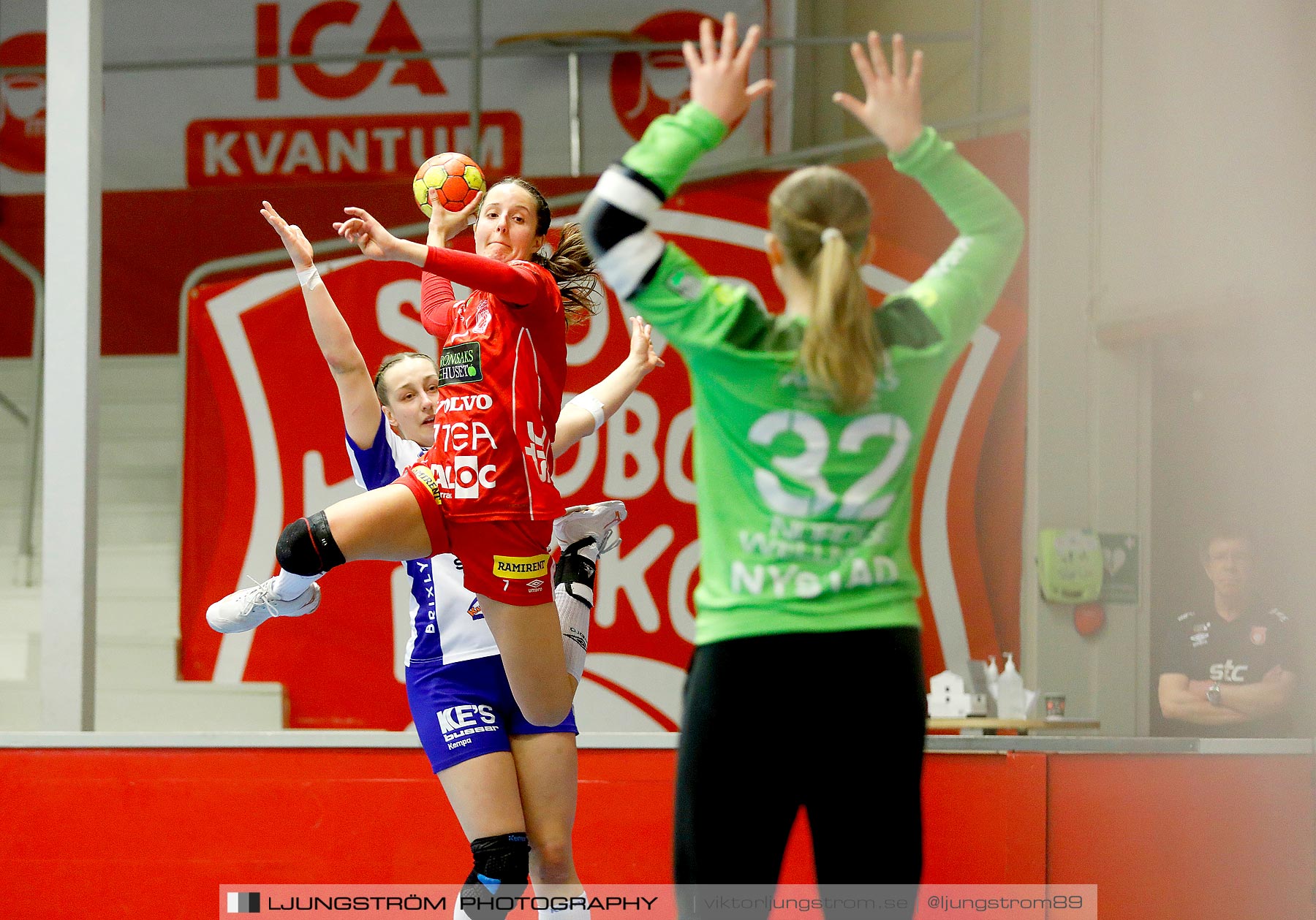 Skövde HF-HK Aranäs Kval till SHE match 2 33-24,dam,Skövde Idrottshall,Skövde,Sverige,Handboll,,2021,257236