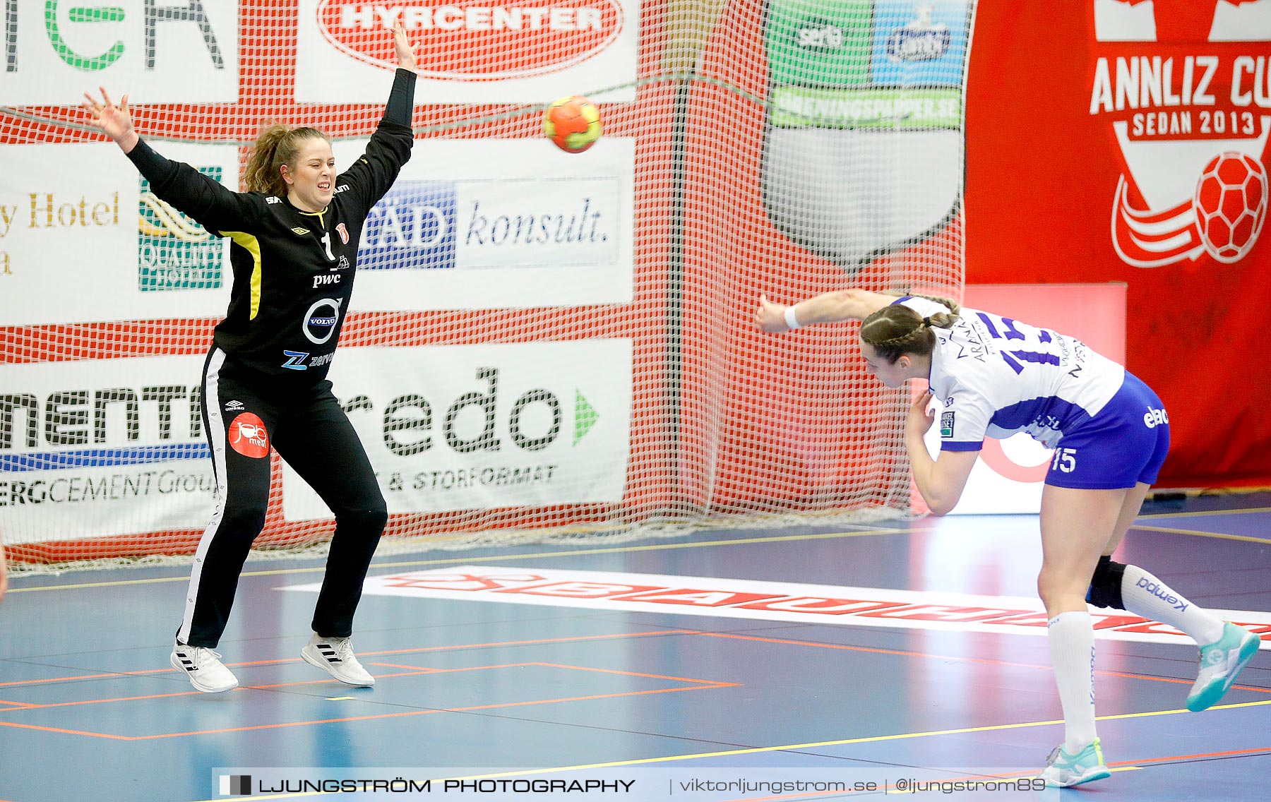 Skövde HF-HK Aranäs Kval till SHE match 3 30-24,dam,Skövde Idrottshall,Skövde,Sverige,Handboll,,2021,258091