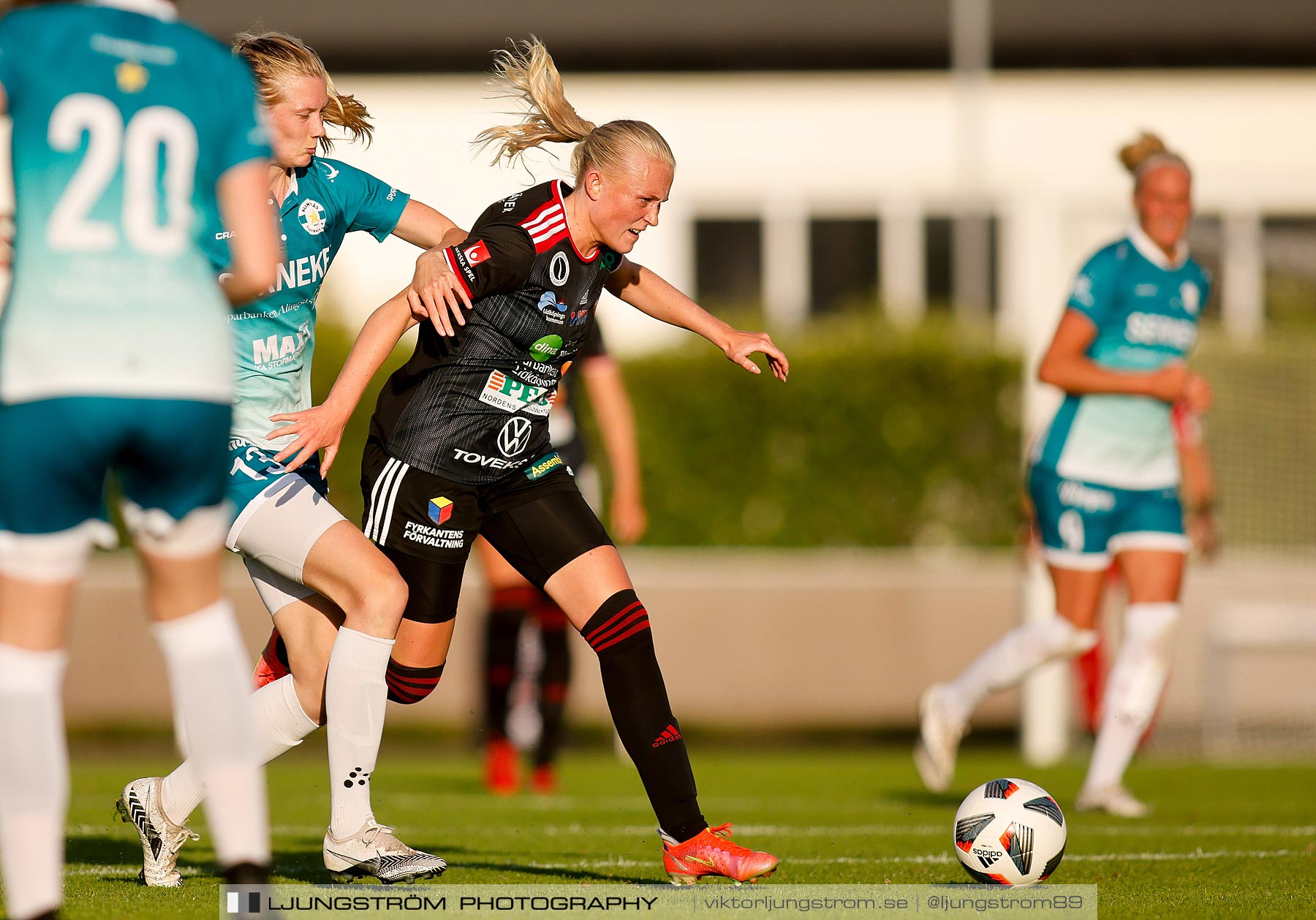 Lidköpings FK-Alingsås FC United 2-1,dam,Framnäs IP,Lidköping,Sverige,Fotboll,,2021,262120