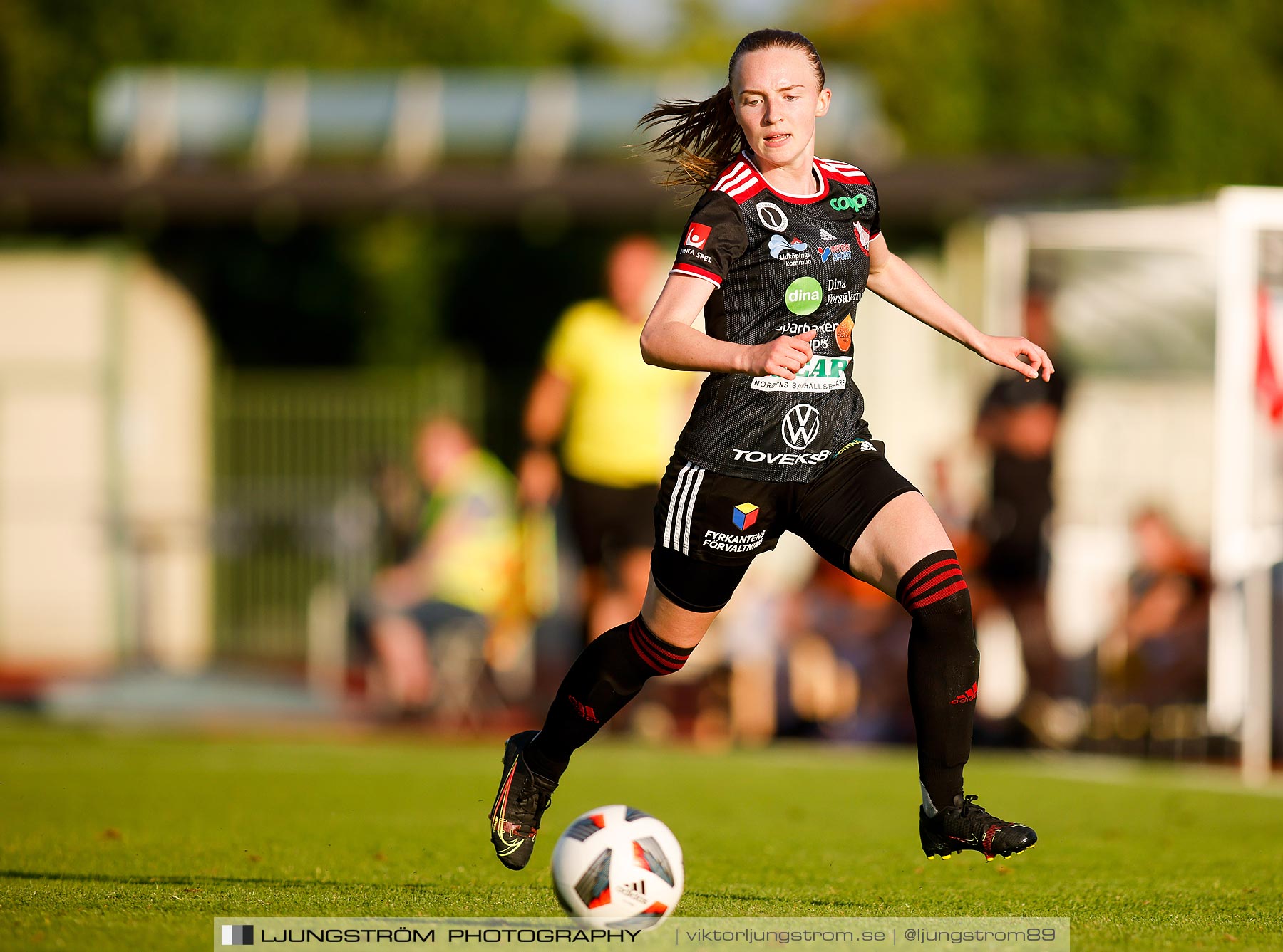 Lidköpings FK-Alingsås FC United 2-1,dam,Framnäs IP,Lidköping,Sverige,Fotboll,,2021,262122