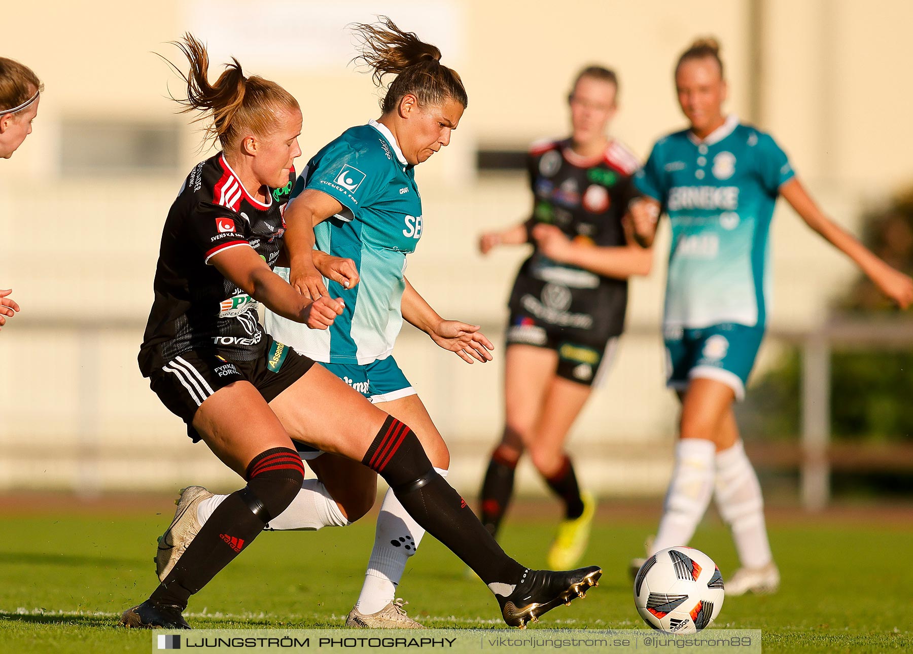 Lidköpings FK-Alingsås FC United 2-1,dam,Framnäs IP,Lidköping,Sverige,Fotboll,,2021,262124