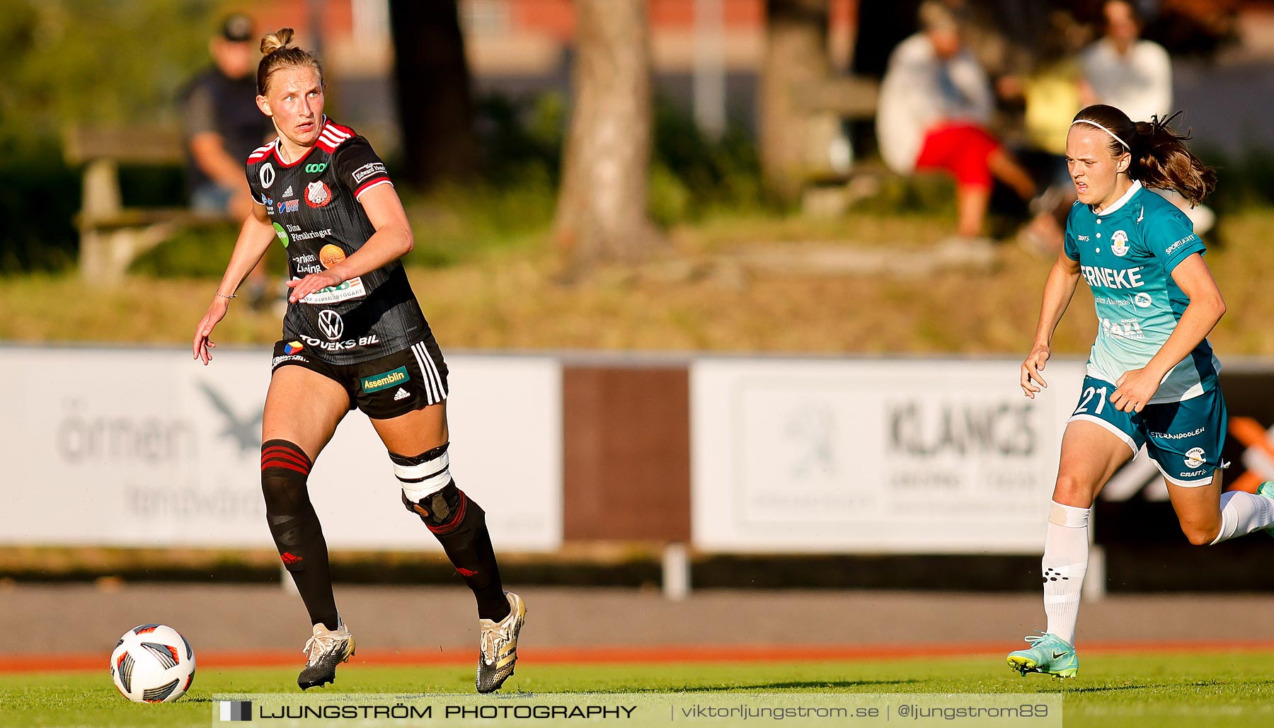 Lidköpings FK-Alingsås FC United 2-1,dam,Framnäs IP,Lidköping,Sverige,Fotboll,,2021,262140