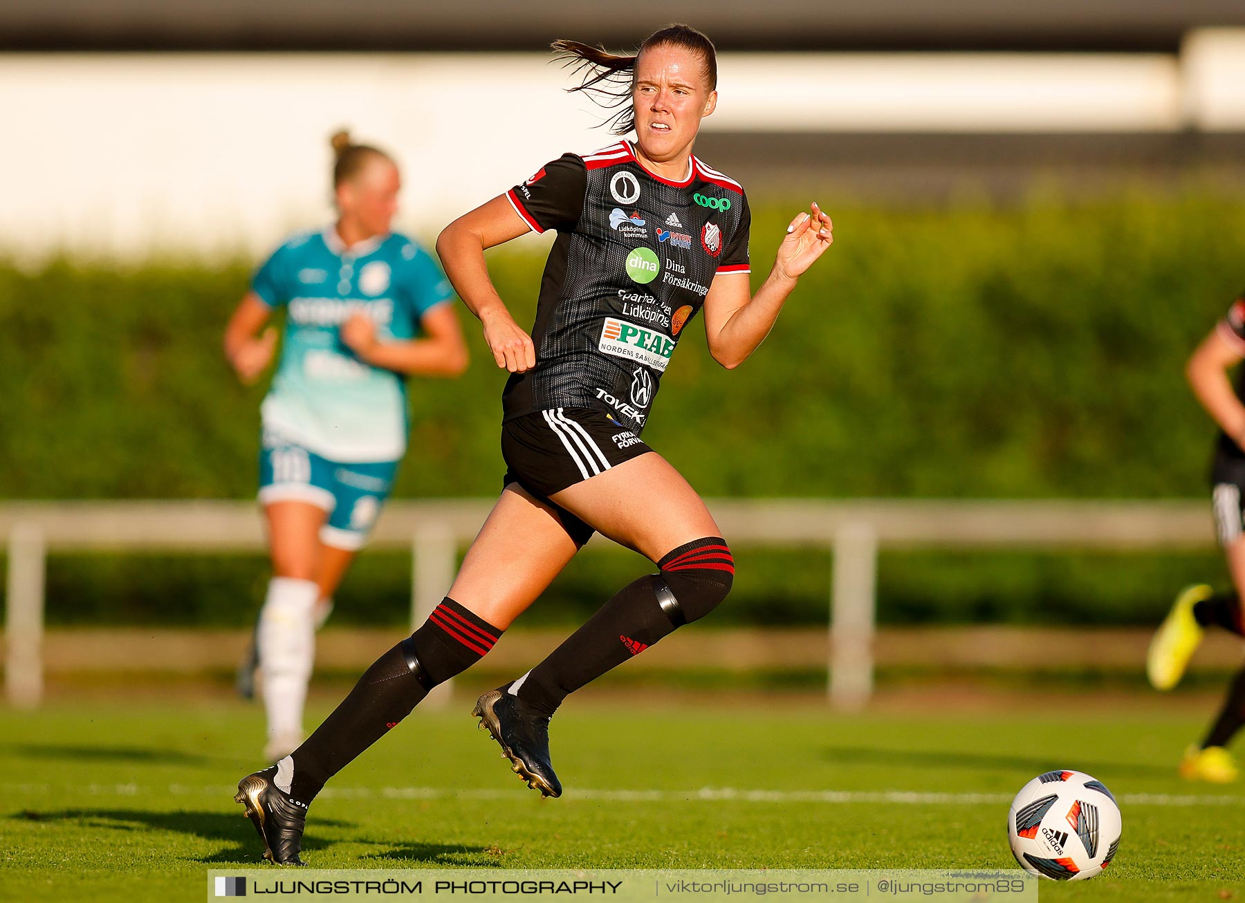 Lidköpings FK-Alingsås FC United 2-1,dam,Framnäs IP,Lidköping,Sverige,Fotboll,,2021,262142