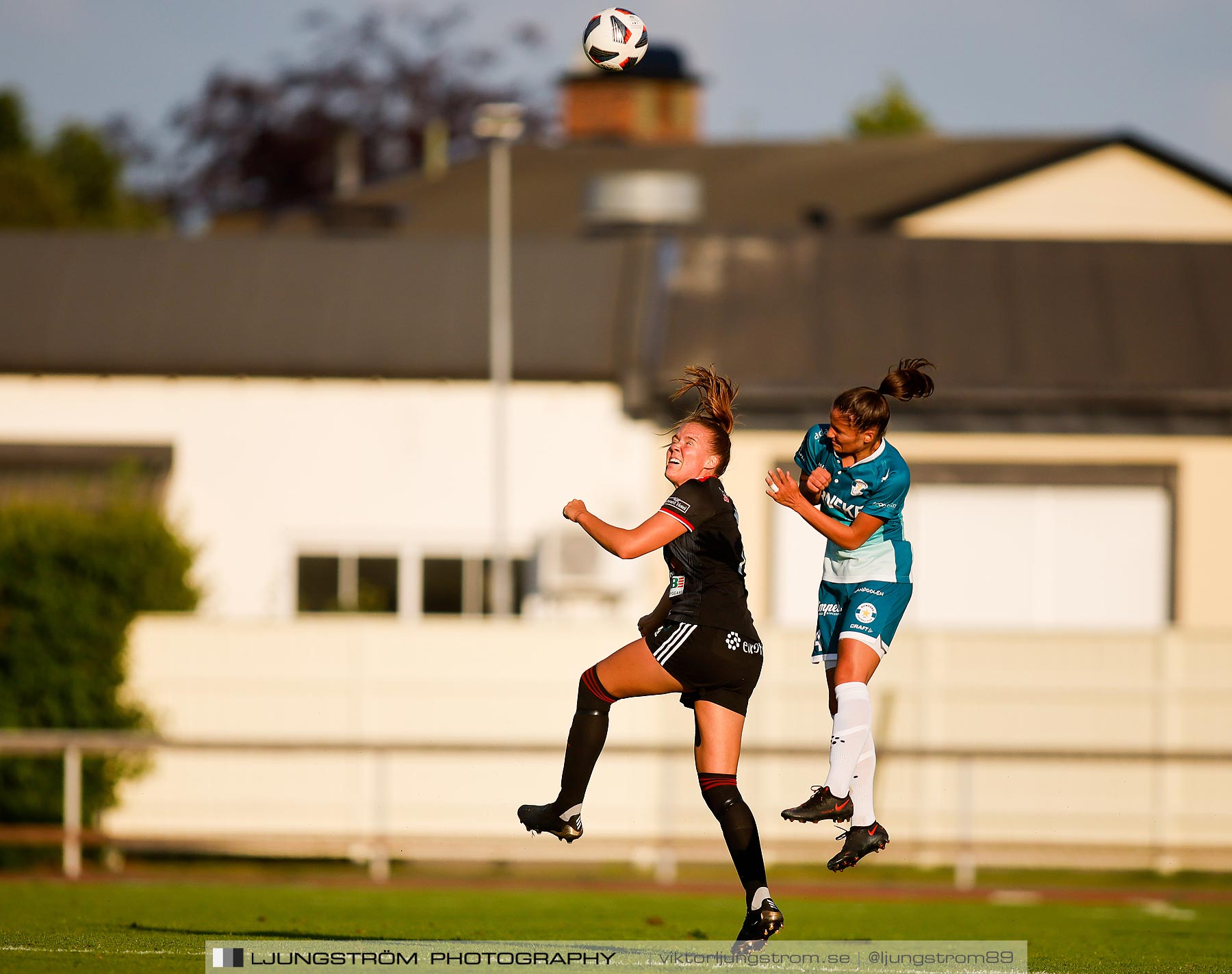 Lidköpings FK-Alingsås FC United 2-1,dam,Framnäs IP,Lidköping,Sverige,Fotboll,,2021,262161