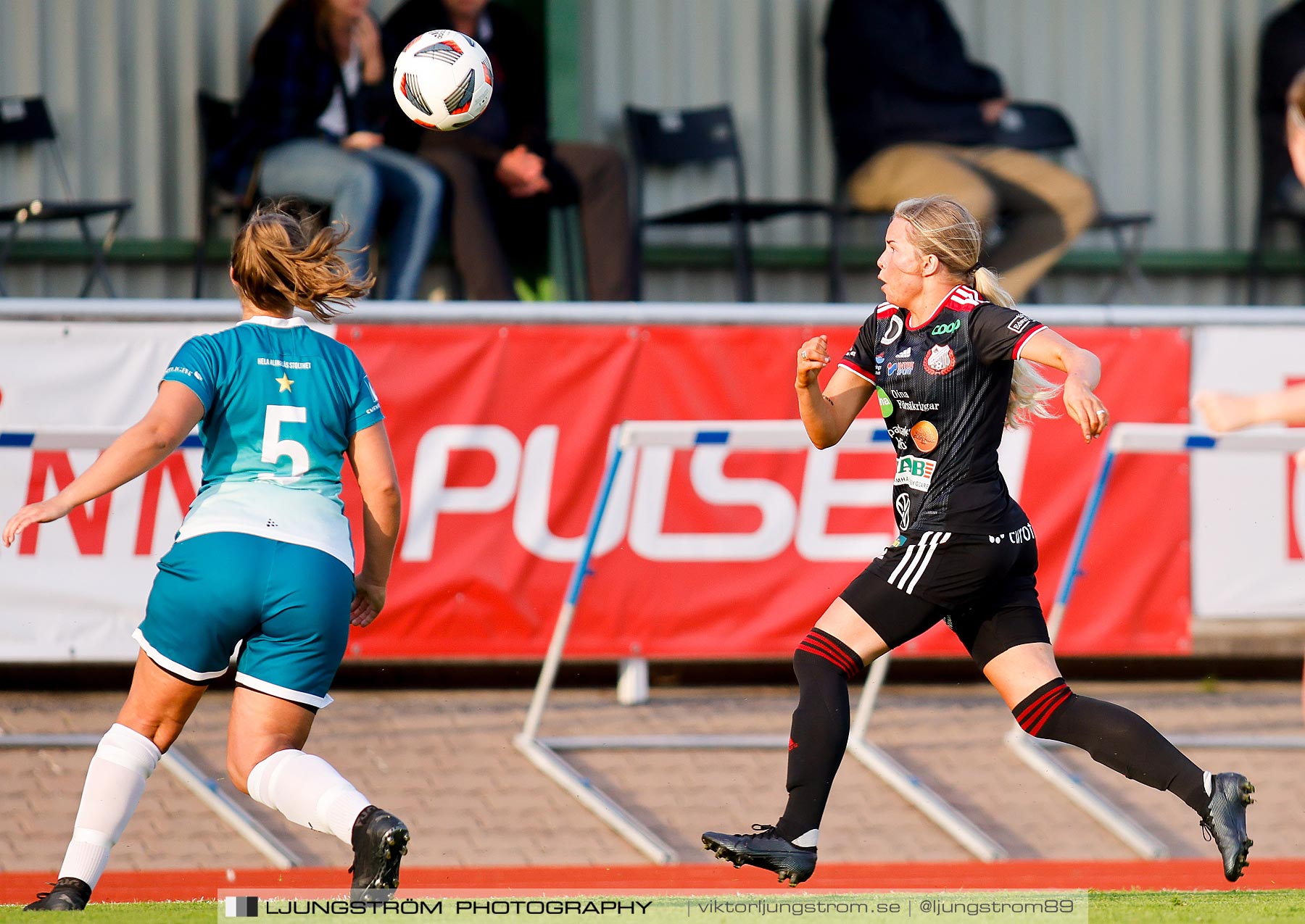 Lidköpings FK-Alingsås FC United 2-1,dam,Framnäs IP,Lidköping,Sverige,Fotboll,,2021,262207