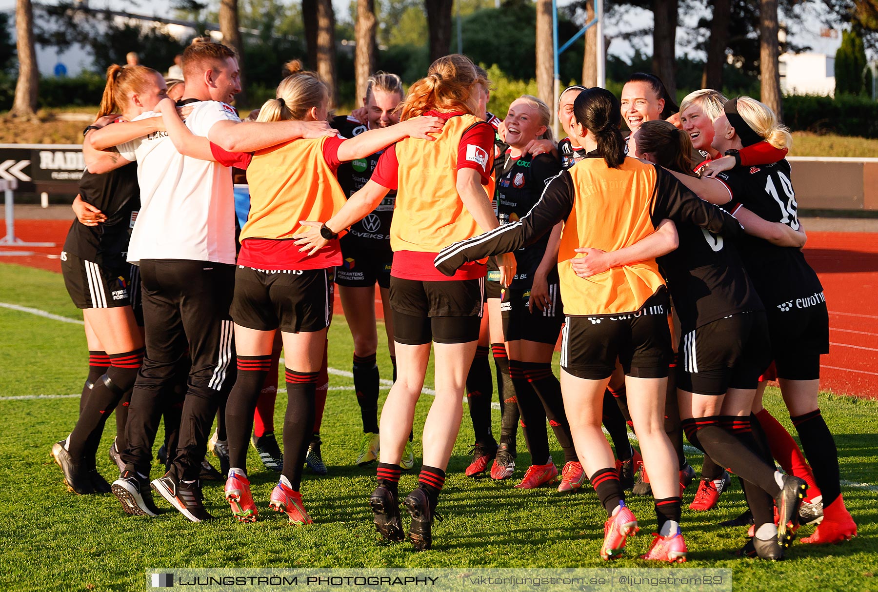 Lidköpings FK-Alingsås FC United 2-1,dam,Framnäs IP,Lidköping,Sverige,Fotboll,,2021,262250