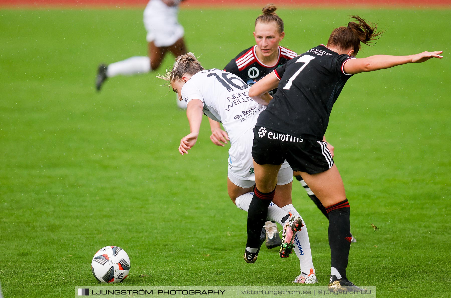 Lidköpings FK-Umeå IK FF 3-0,dam,Framnäs IP,Lidköping,Sverige,Fotboll,,2021,263200