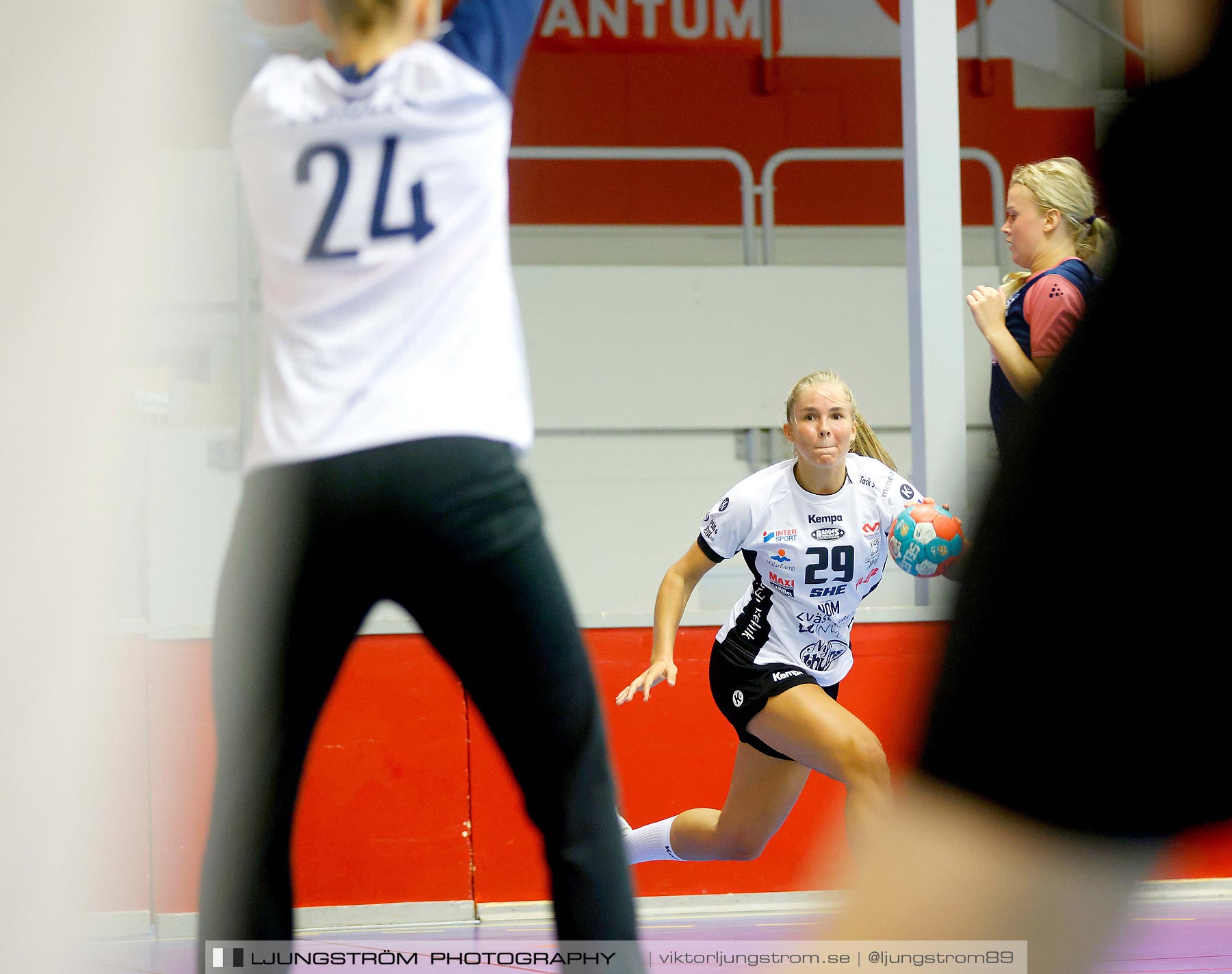 Annliz Cup Superelit Neptunes de Nantes-VästeråsIrsta HF 35-39,dam,Skövde Idrottshall,Skövde,Sverige,Handboll,,2021,264449