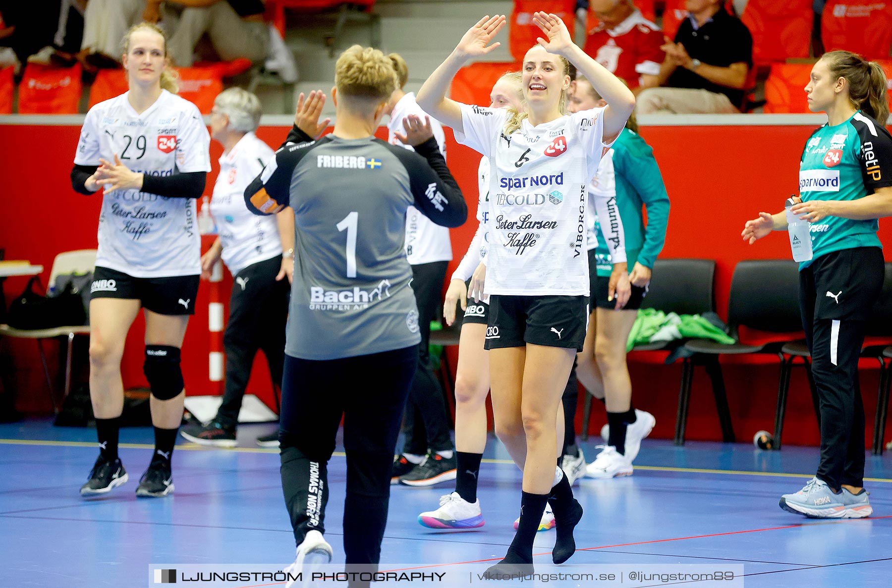 Annliz Cup Superelit Skövde HF-Viborg HK 21-36,dam,Skövde Idrottshall,Skövde,Sverige,Handboll,,2021,264830