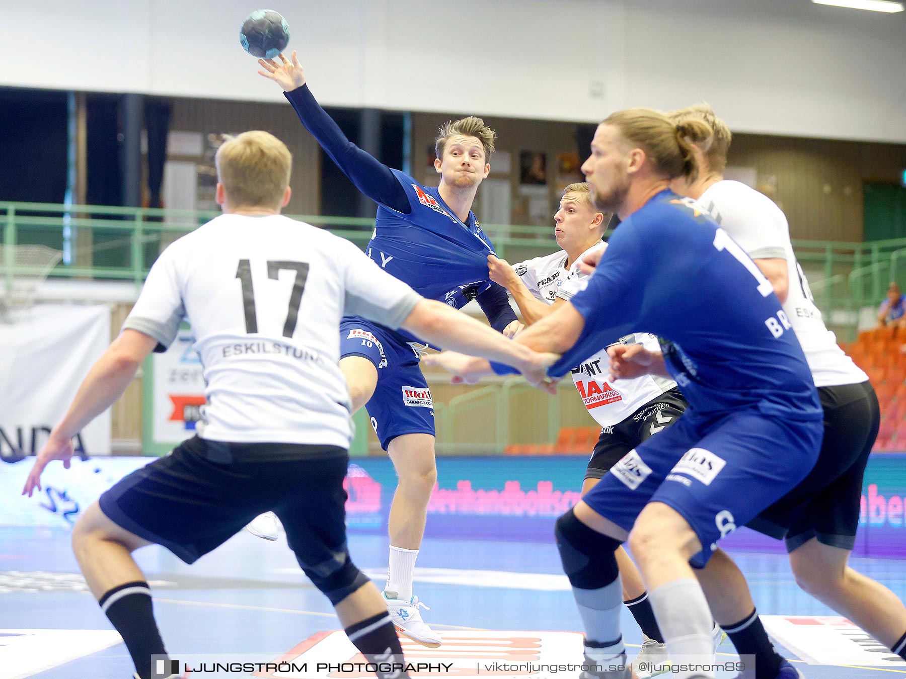 IFK Skövde HK-Eskilstuna Guif 32-21,herr,Arena Skövde,Skövde,Sverige,Handboll,,2021,264907