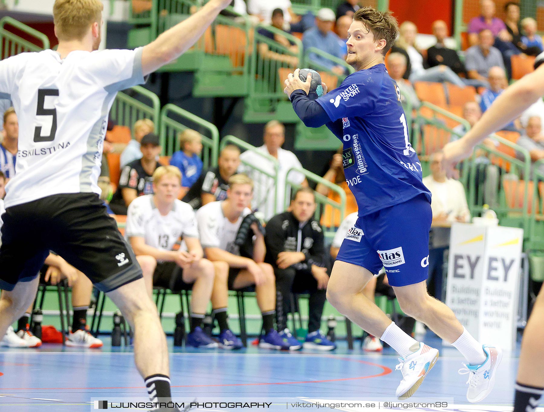 IFK Skövde HK-Eskilstuna Guif 32-21,herr,Arena Skövde,Skövde,Sverige,Handboll,,2021,265013