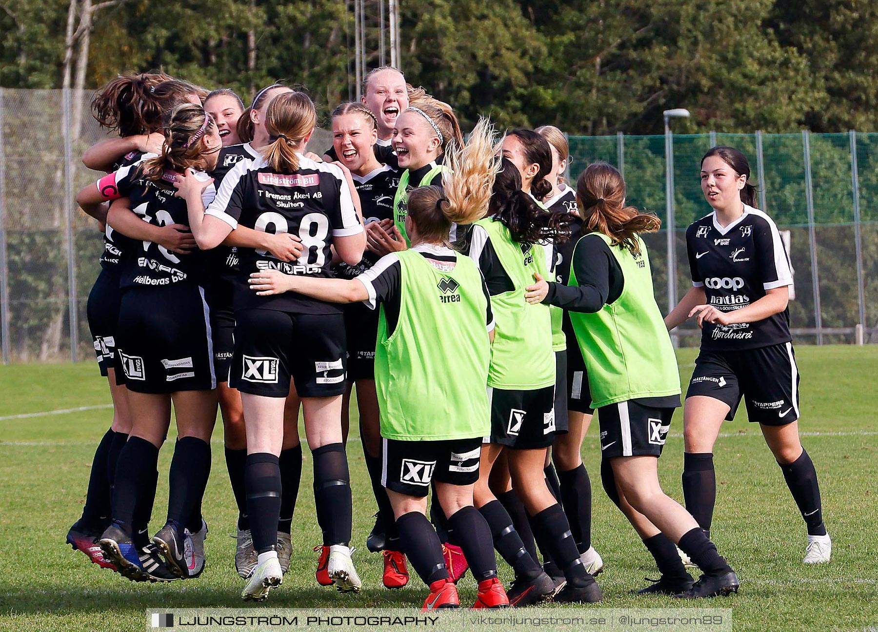 Skövde KIK-Sils IF U 4-2,dam,Lillegårdens IP,Skövde,Sverige,Fotboll,,2021,266239