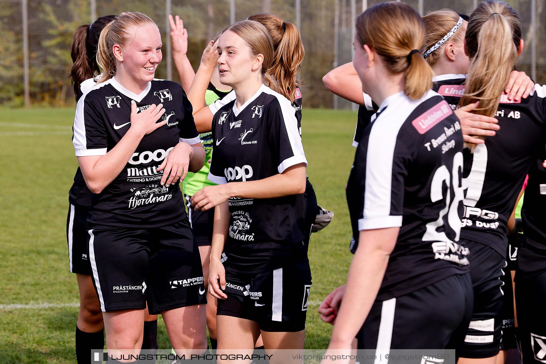 Skövde KIK-Sils IF U 4-2,dam,Lillegårdens IP,Skövde,Sverige,Fotboll,,2021,266247