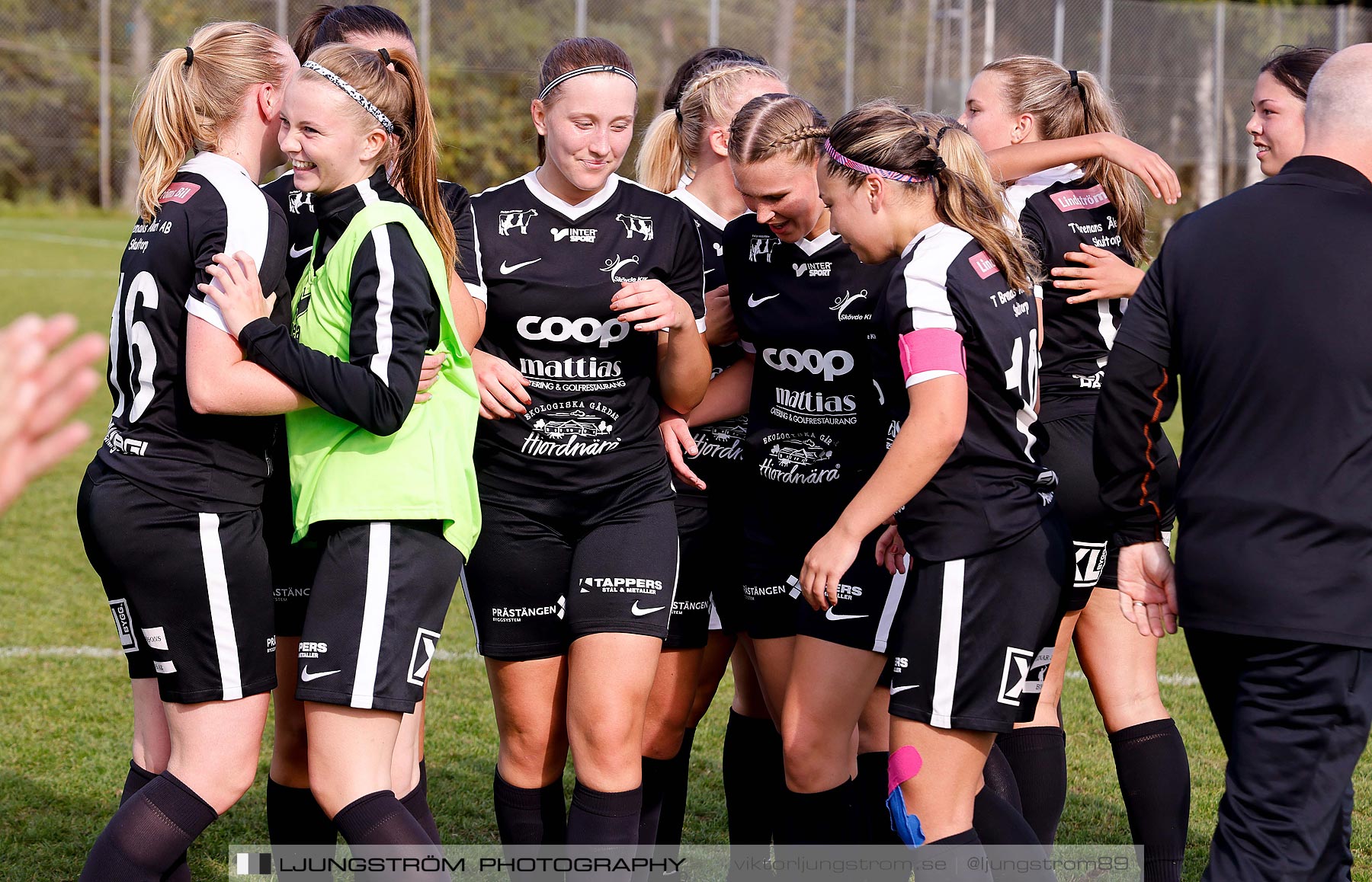 Skövde KIK-Sils IF U 4-2,dam,Lillegårdens IP,Skövde,Sverige,Fotboll,,2021,266249