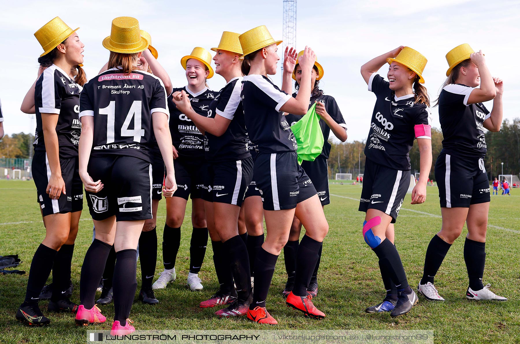 Skövde KIK-Sils IF U 4-2,dam,Lillegårdens IP,Skövde,Sverige,Fotboll,,2021,266267