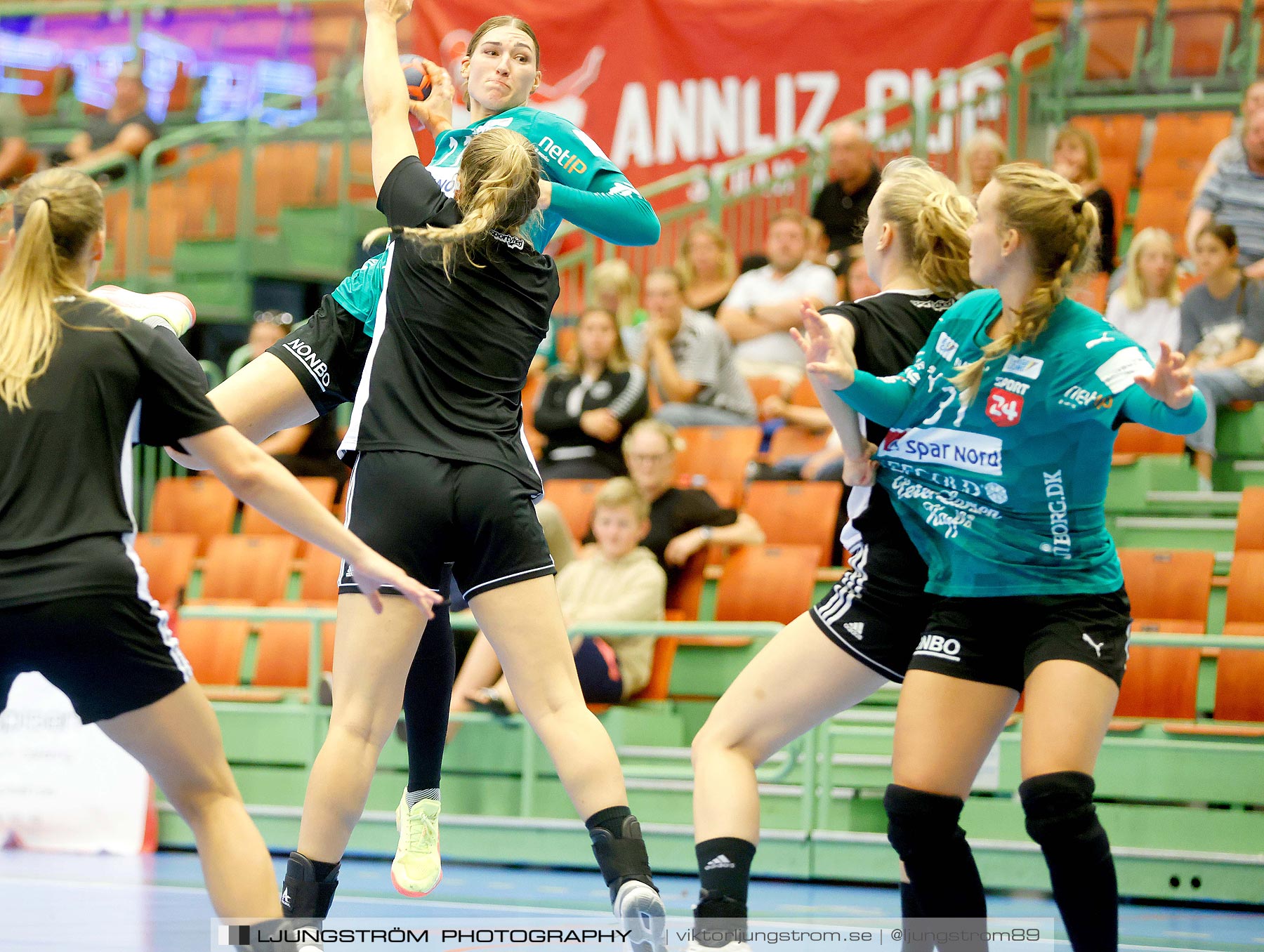 Annliz Cup Superelit FINAL Viborg HK-Ajax København 33-20,dam,Arena Skövde,Skövde,Sverige,Handboll,,2021,268730