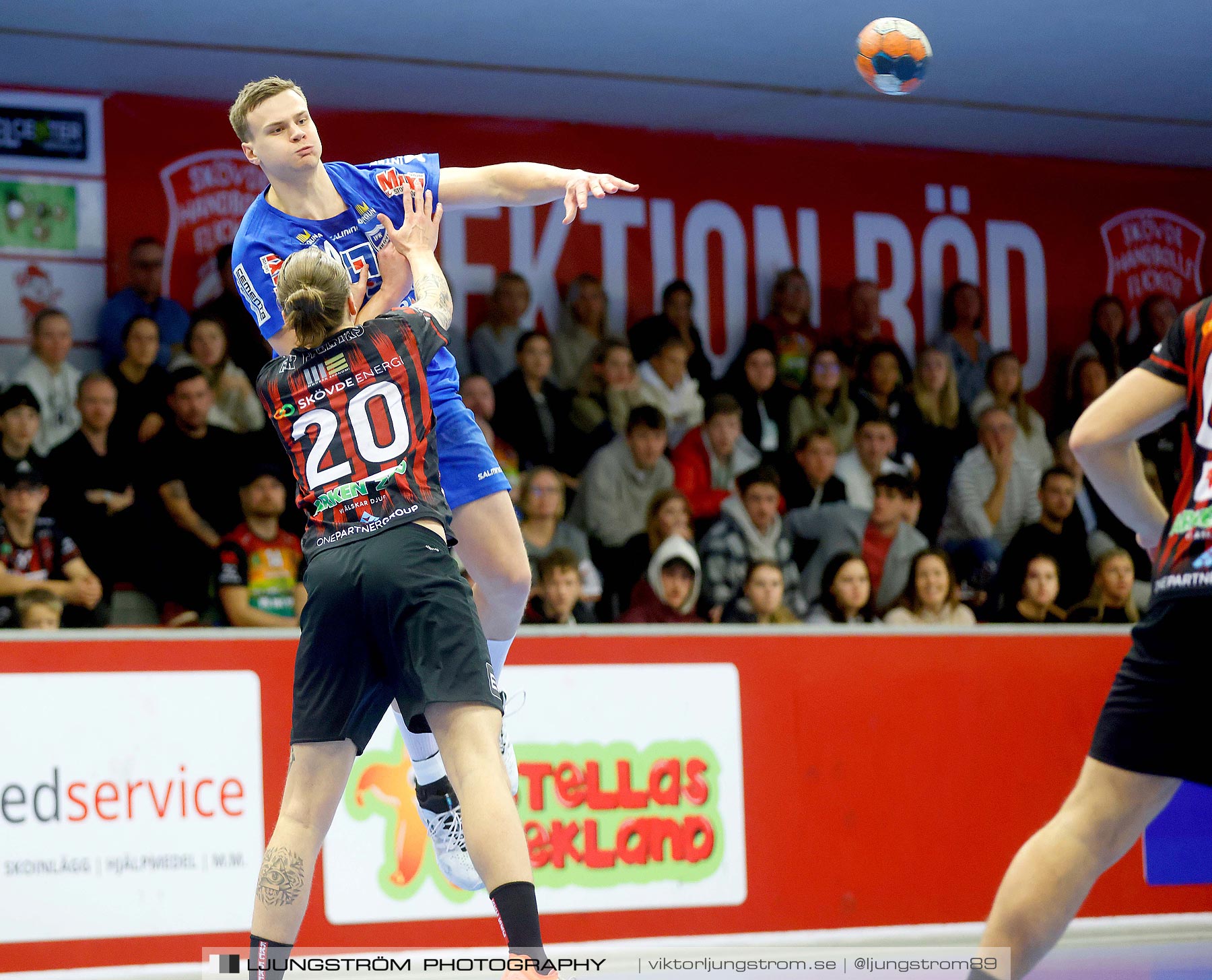 HK Country-HK Skövde 24-27,herr,Skövde Idrottshall,Skövde,Sverige,Handboll,,2021,271435