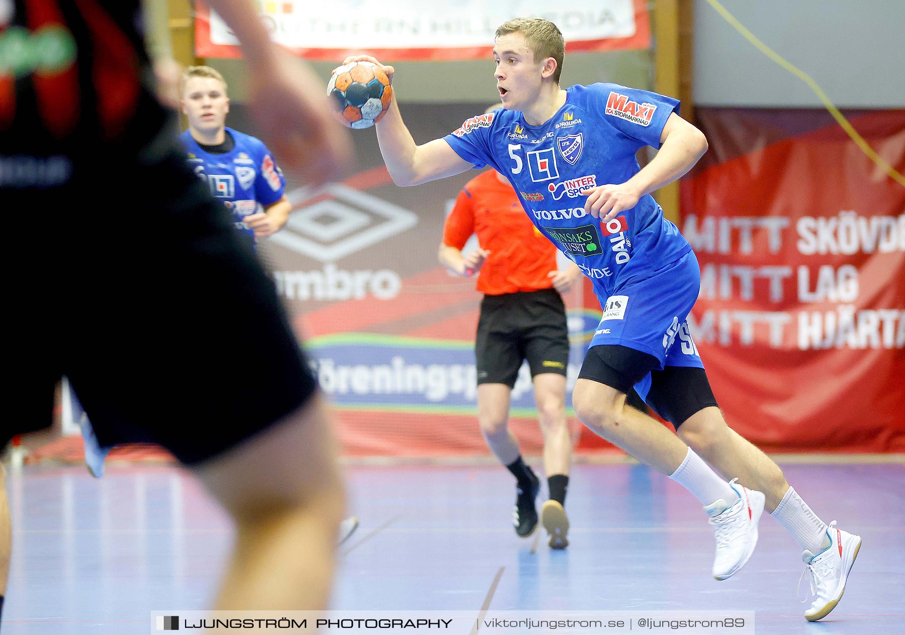 HK Country-HK Skövde 24-27,herr,Skövde Idrottshall,Skövde,Sverige,Handboll,,2021,271453