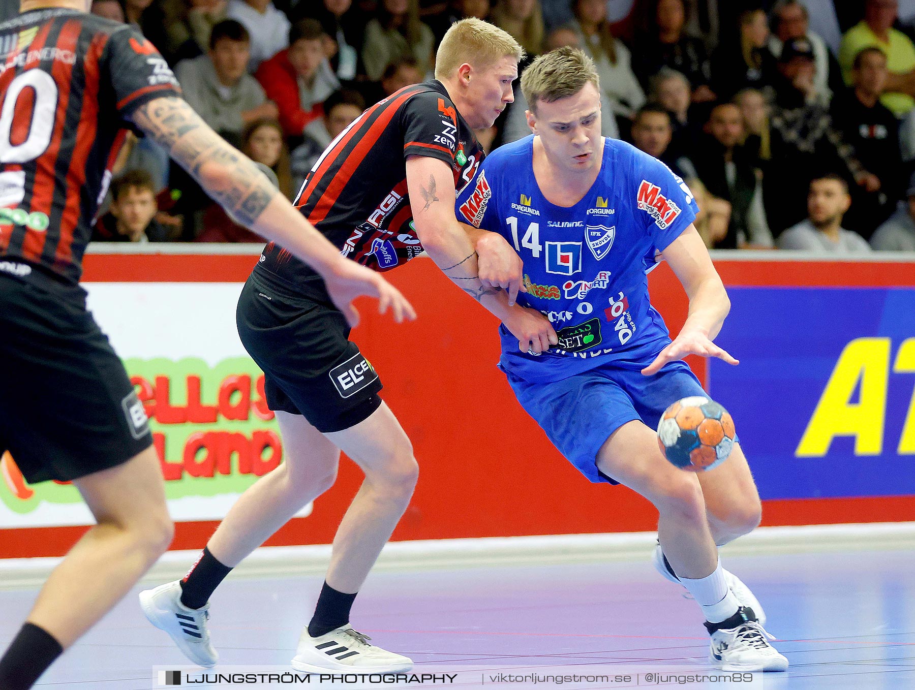 HK Country-HK Skövde 24-27,herr,Skövde Idrottshall,Skövde,Sverige,Handboll,,2021,271485