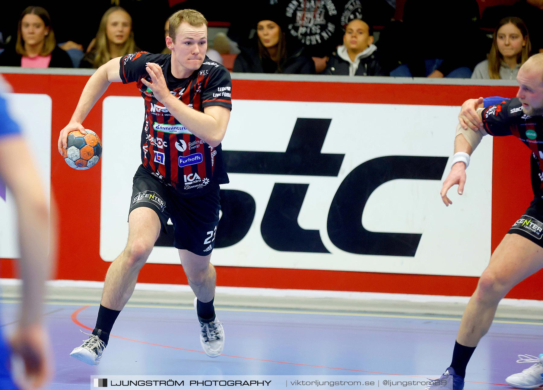 HK Country-HK Skövde 24-27,herr,Skövde Idrottshall,Skövde,Sverige,Handboll,,2021,271566