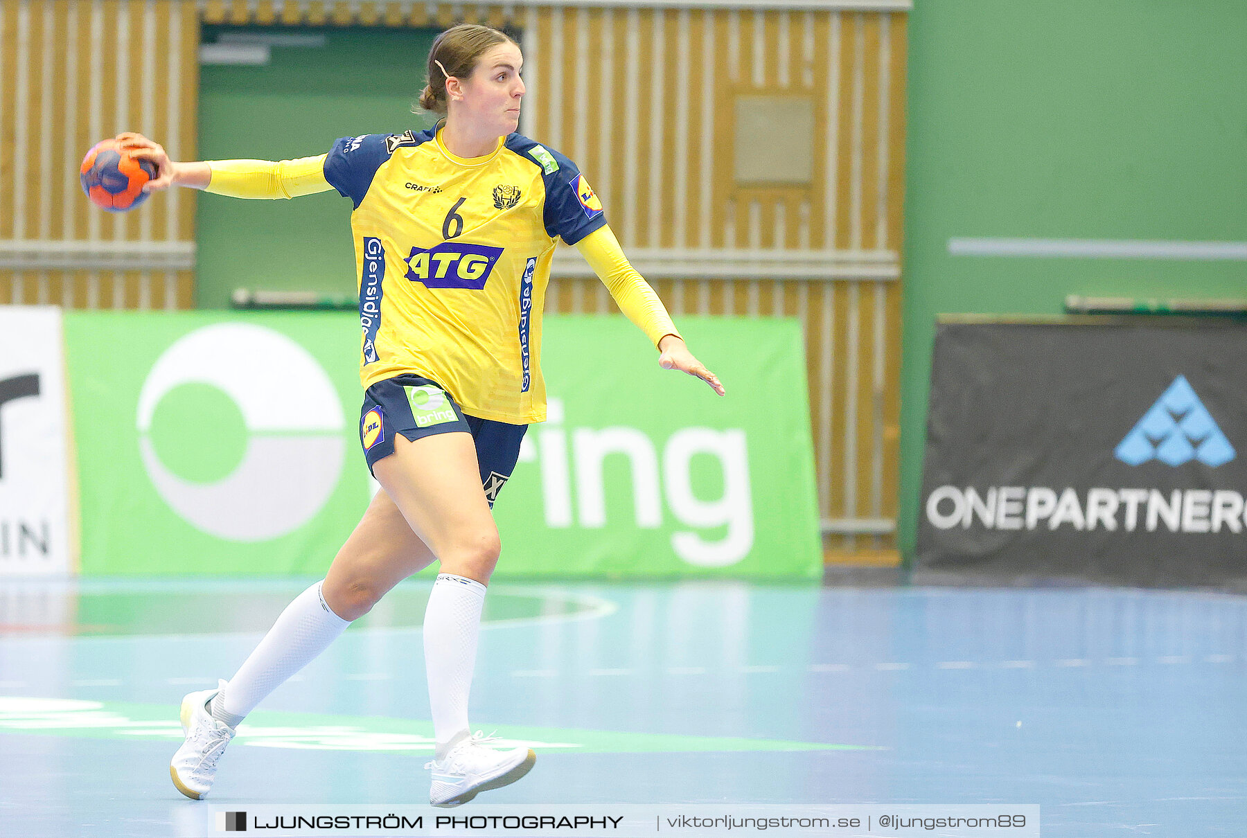 Landskamp Sverige-Montenegro 31-26,dam,Arena Skövde,Skövde,Sverige,Handboll,,2021,273083