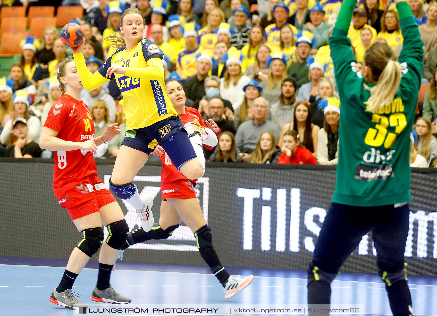 Landskamp Sverige-Montenegro 31-26,dam,Arena Skövde,Skövde,Sverige,Handboll,,2021,273085