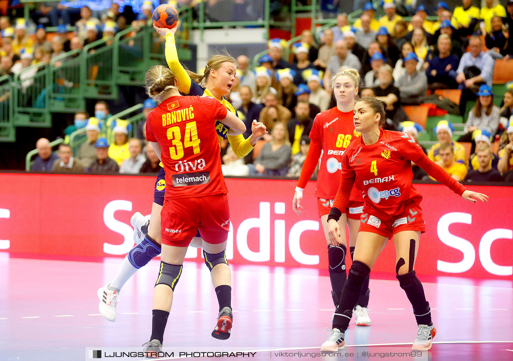 Landskamp Sverige-Montenegro 31-26,dam,Arena Skövde,Skövde,Sverige,Handboll,,2021,273100