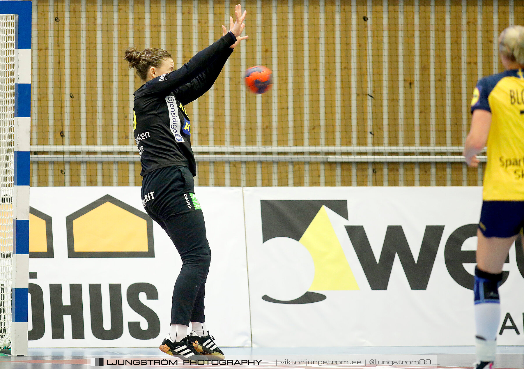 Landskamp Sverige-Montenegro 31-26,dam,Arena Skövde,Skövde,Sverige,Handboll,,2021,273127