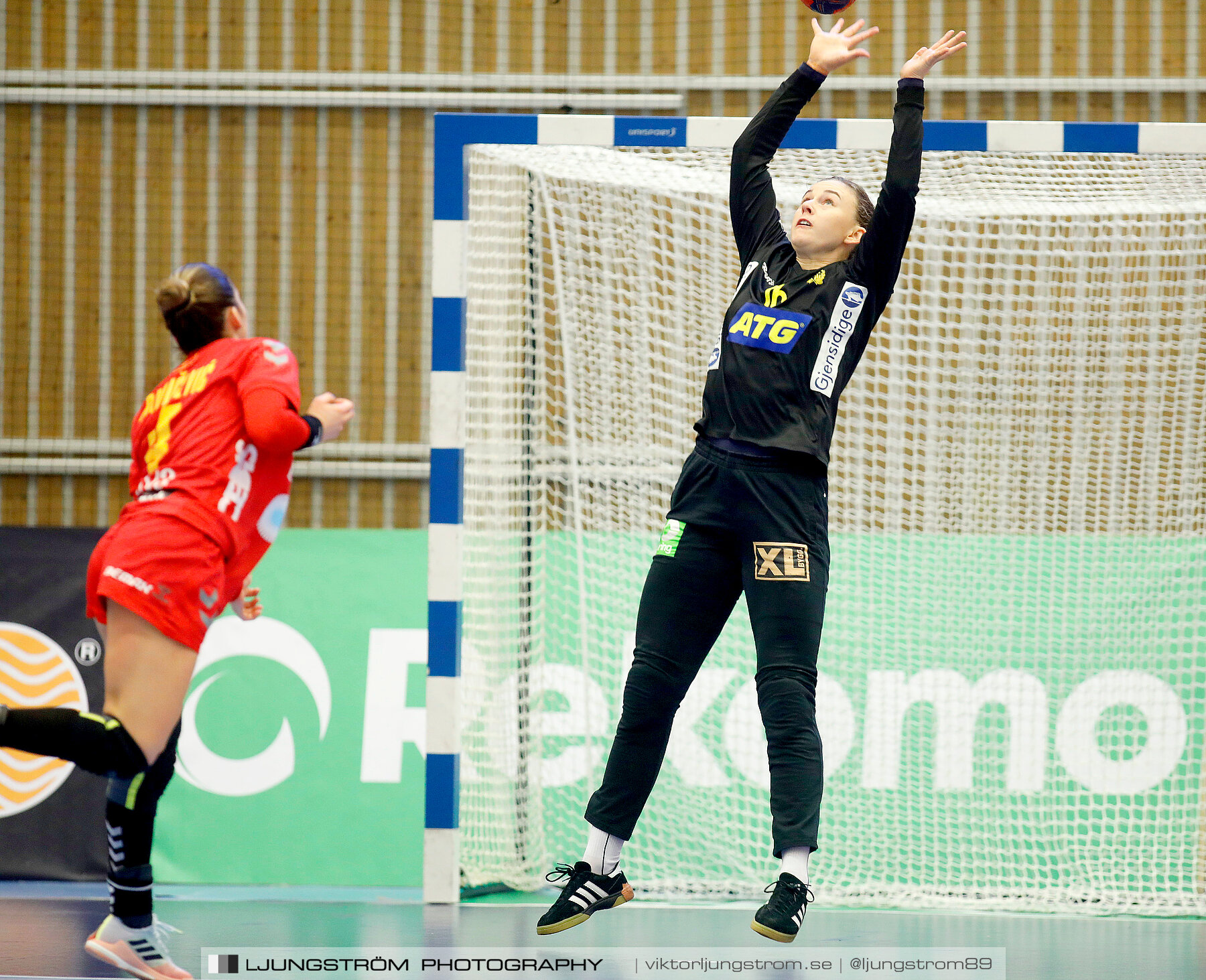 Landskamp Sverige-Montenegro 31-26,dam,Arena Skövde,Skövde,Sverige,Handboll,,2021,273150