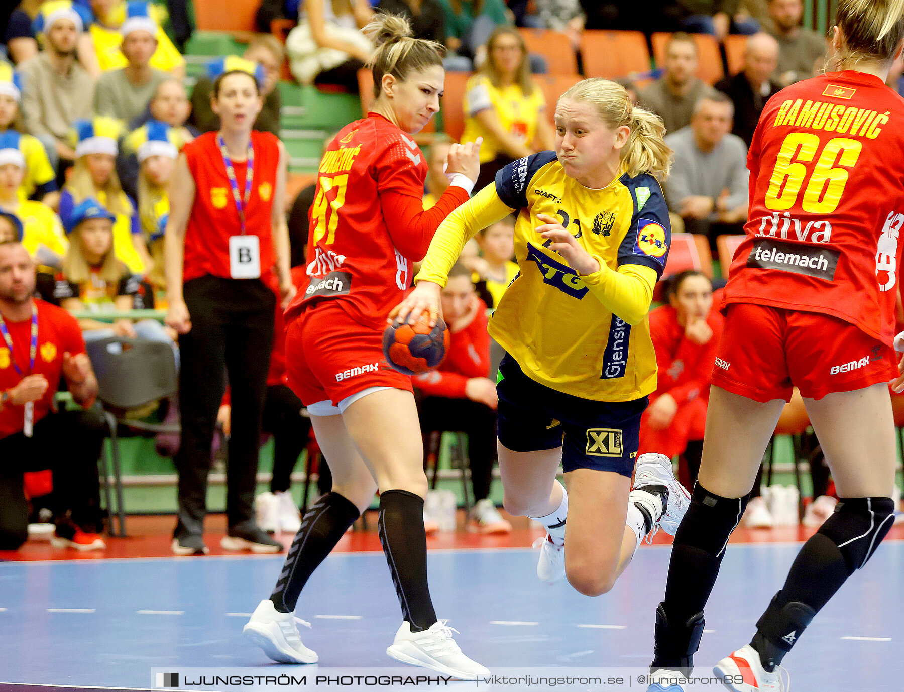 Landskamp Sverige-Montenegro 31-26,dam,Arena Skövde,Skövde,Sverige,Handboll,,2021,273197