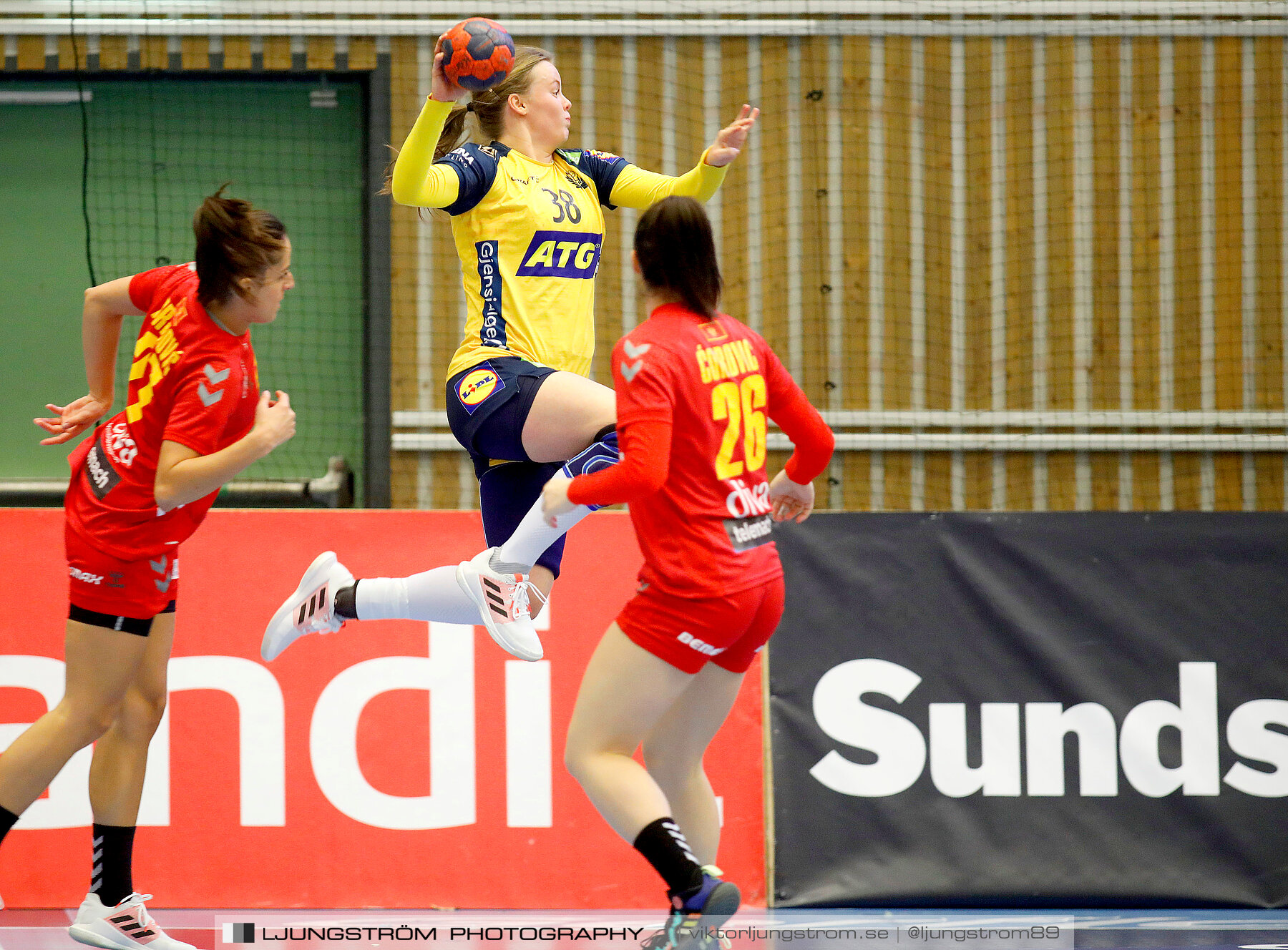 Landskamp Sverige-Montenegro 31-26,dam,Arena Skövde,Skövde,Sverige,Handboll,,2021,273254