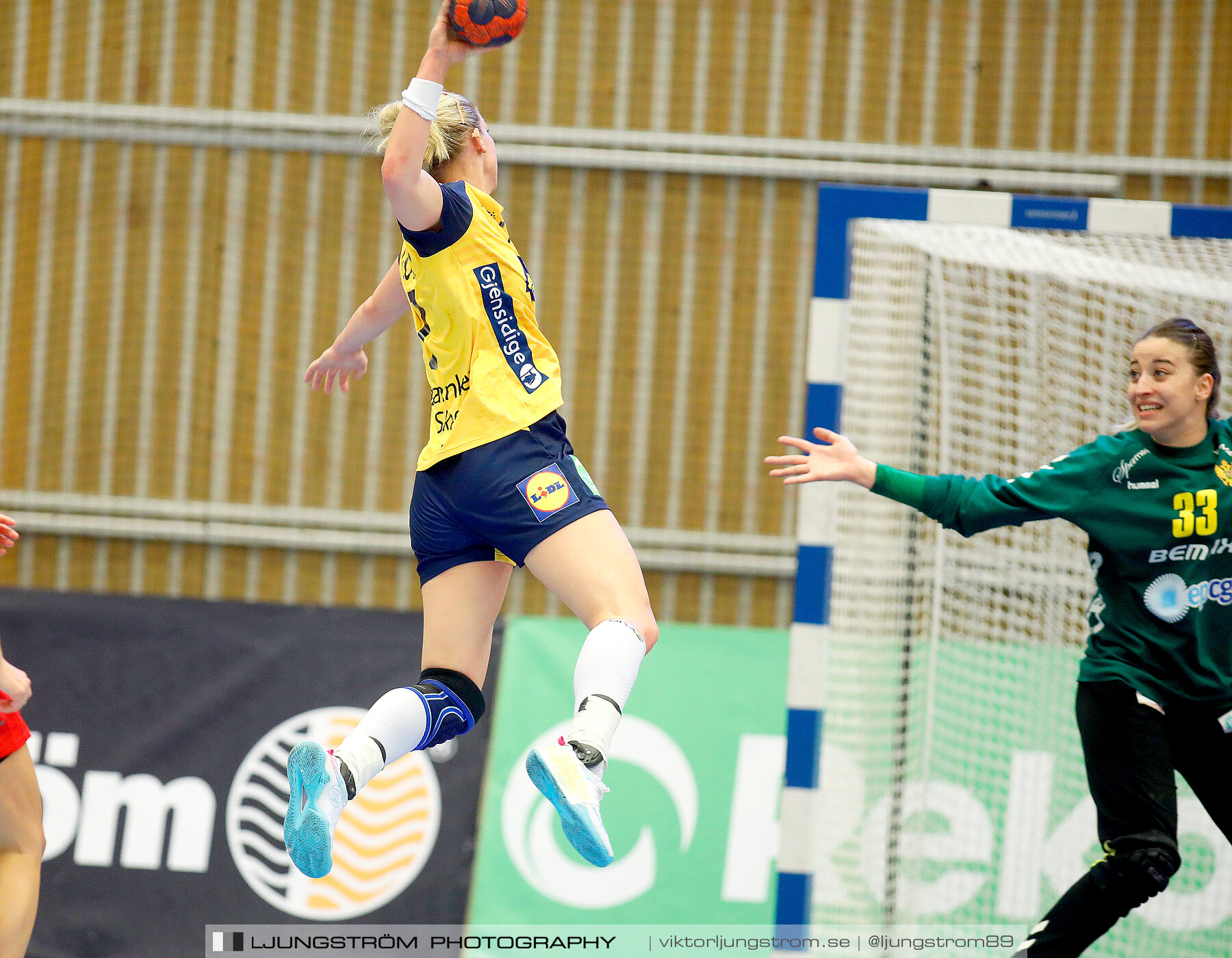 Landskamp Sverige-Montenegro 31-26,dam,Arena Skövde,Skövde,Sverige,Handboll,,2021,273305