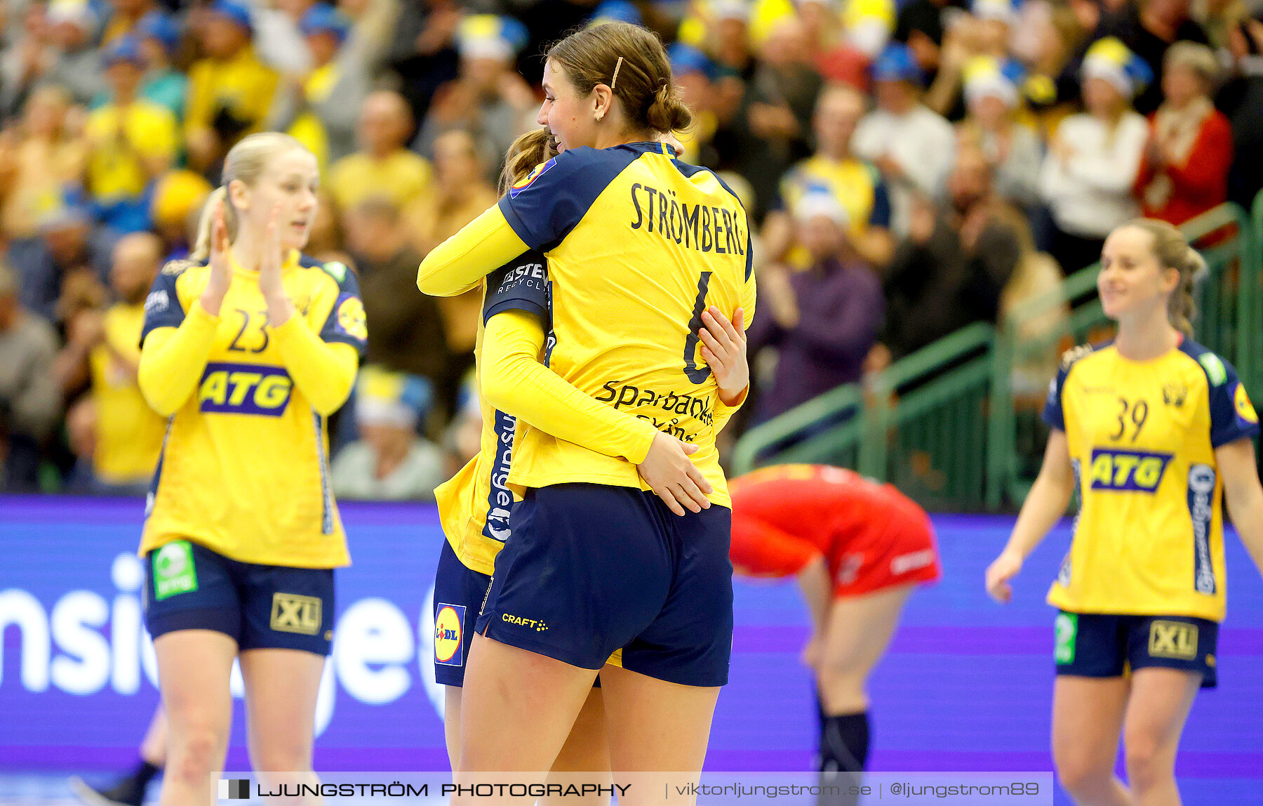 Landskamp Sverige-Montenegro 31-26,dam,Arena Skövde,Skövde,Sverige,Handboll,,2021,273698