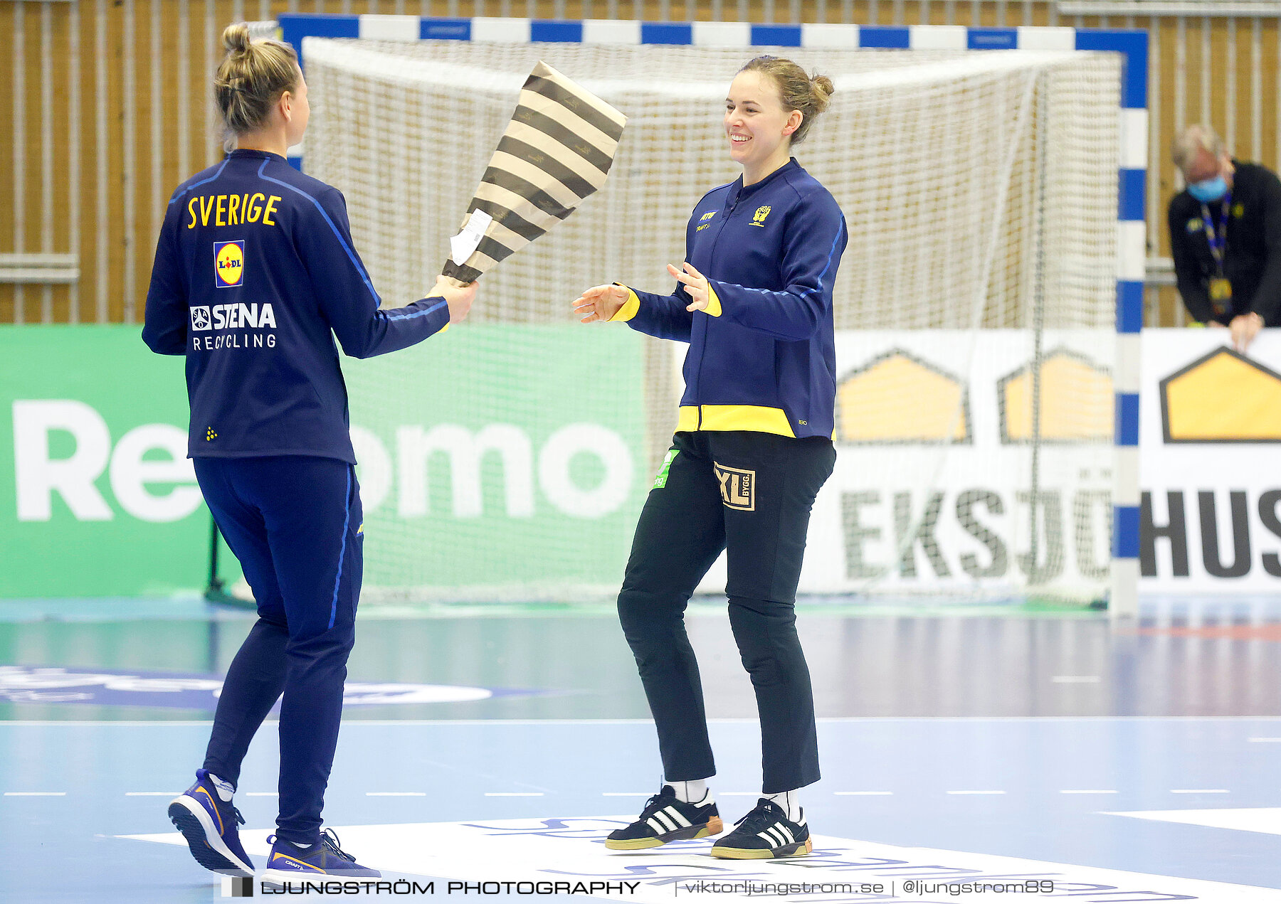 Landskamp Sverige-Montenegro 31-26,dam,Arena Skövde,Skövde,Sverige,Handboll,,2021,273732