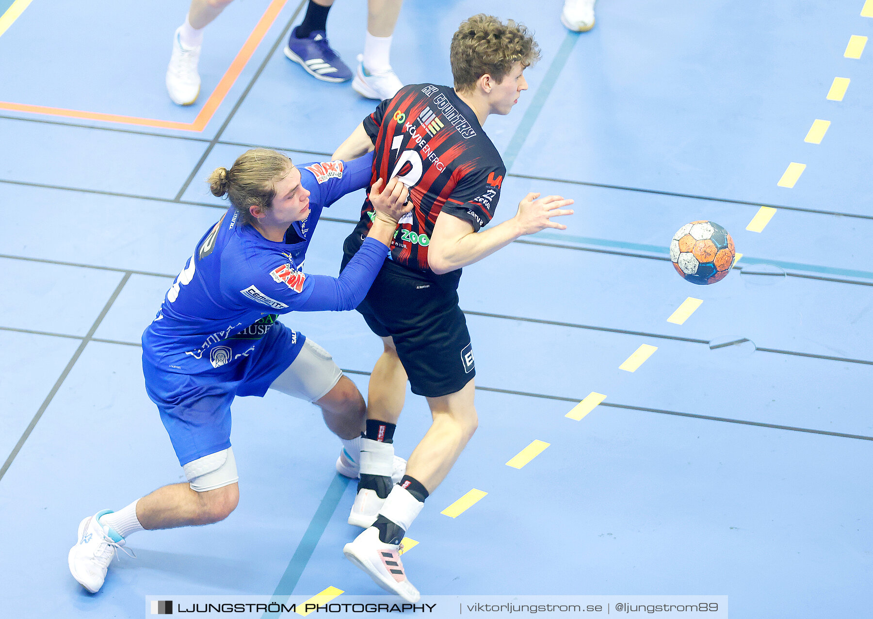 HK Country-HK Skövde 24-27,herr,Skövde Idrottshall,Skövde,Sverige,Handboll,,2021,276327