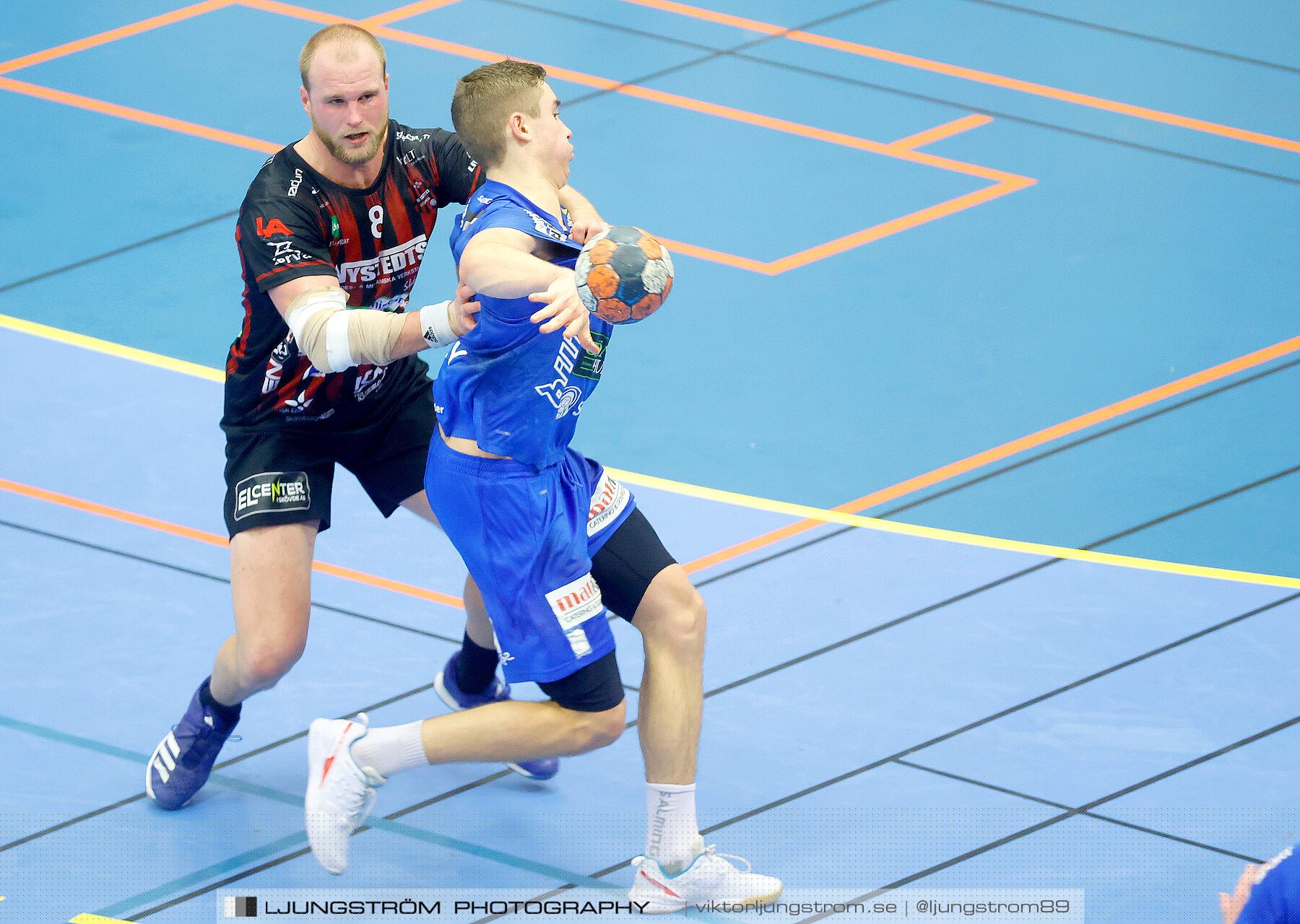 HK Country-HK Skövde 24-27,herr,Skövde Idrottshall,Skövde,Sverige,Handboll,,2021,276374