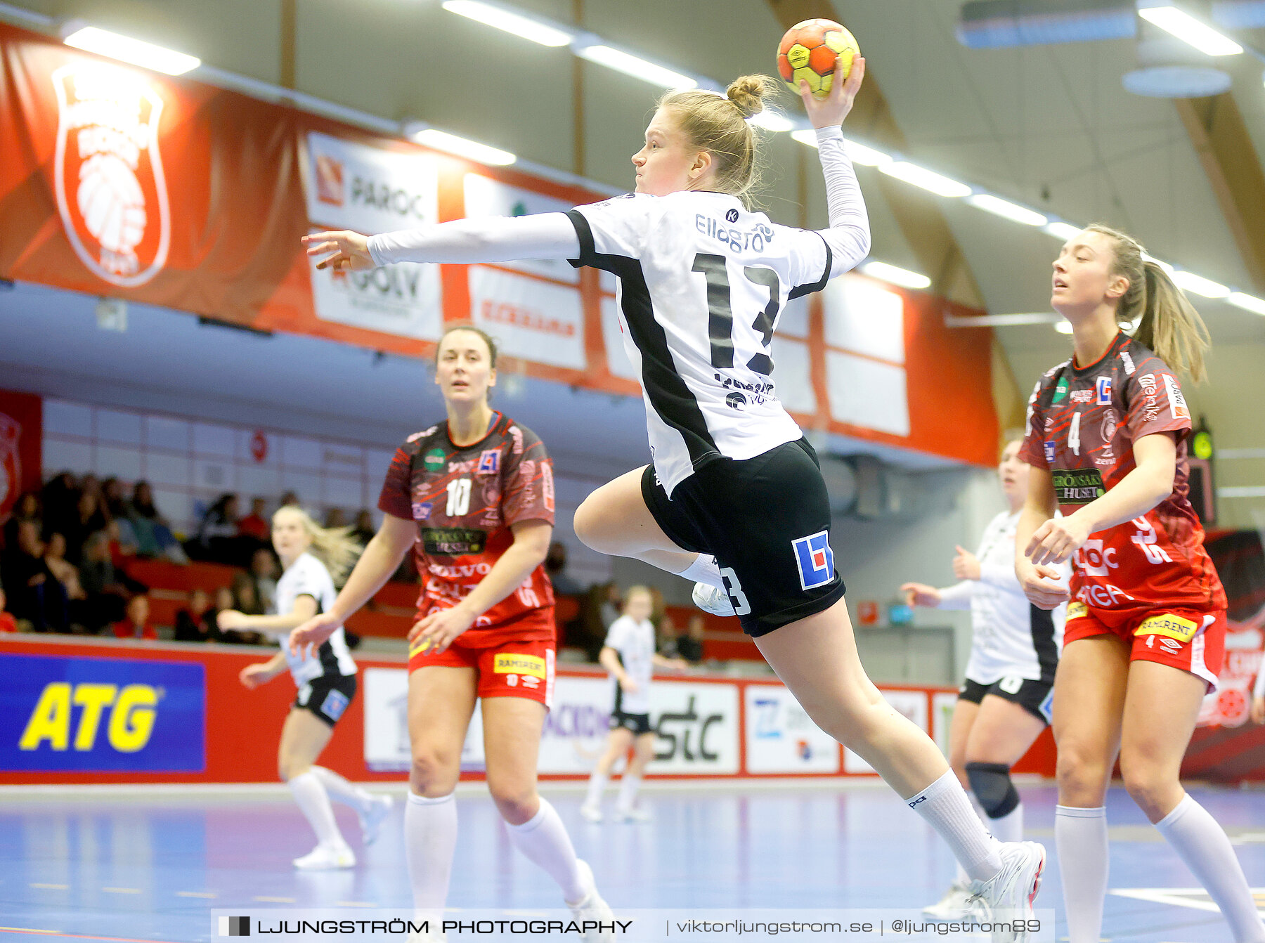 Skövde HF-VästeråsIrsta HF 24-27,dam,Skövde Idrottshall,Skövde,Sverige,Handboll,,2022,277923