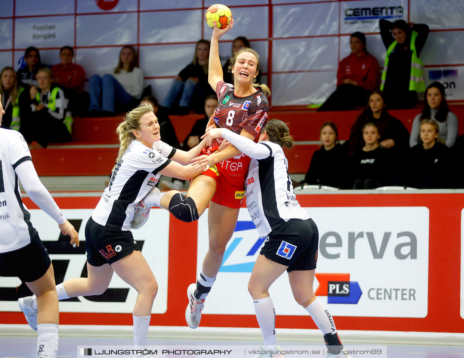 Skövde HF-VästeråsIrsta HF 24-27,dam,Skövde Idrottshall,Skövde,Sverige,Handboll,,2022,277966